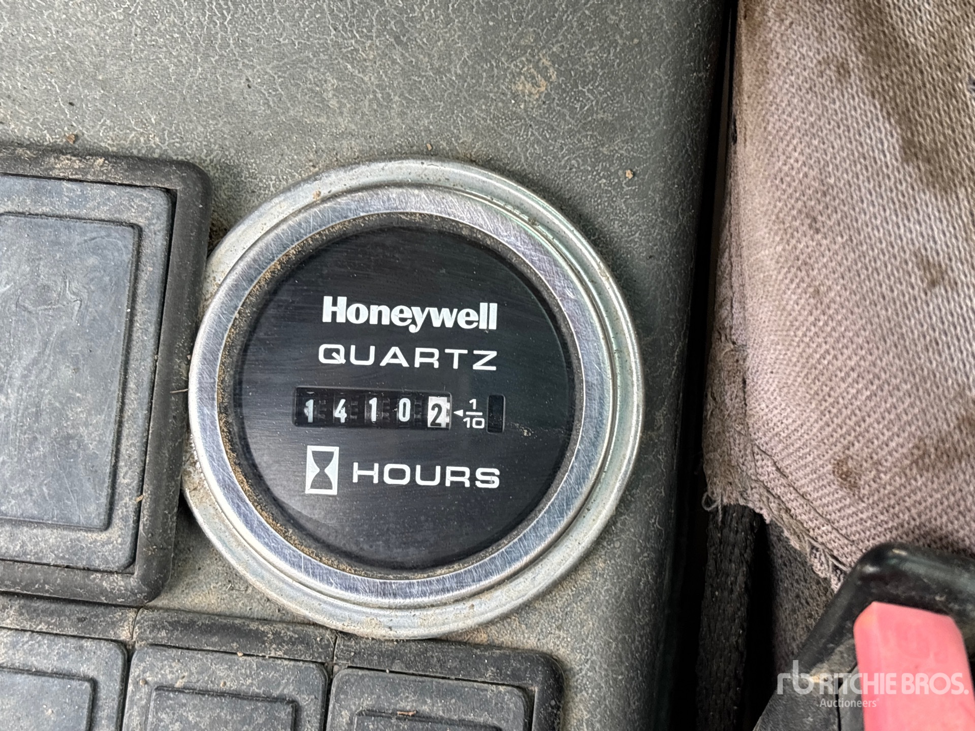 General Appearance with Hour Meter / Odometer