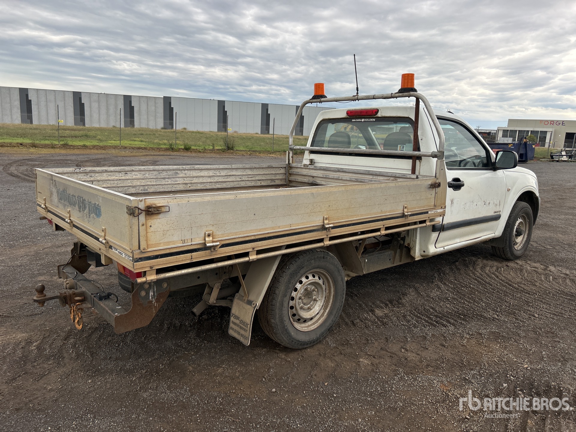 General Appearance with Imagen: esquina trasera izquierda