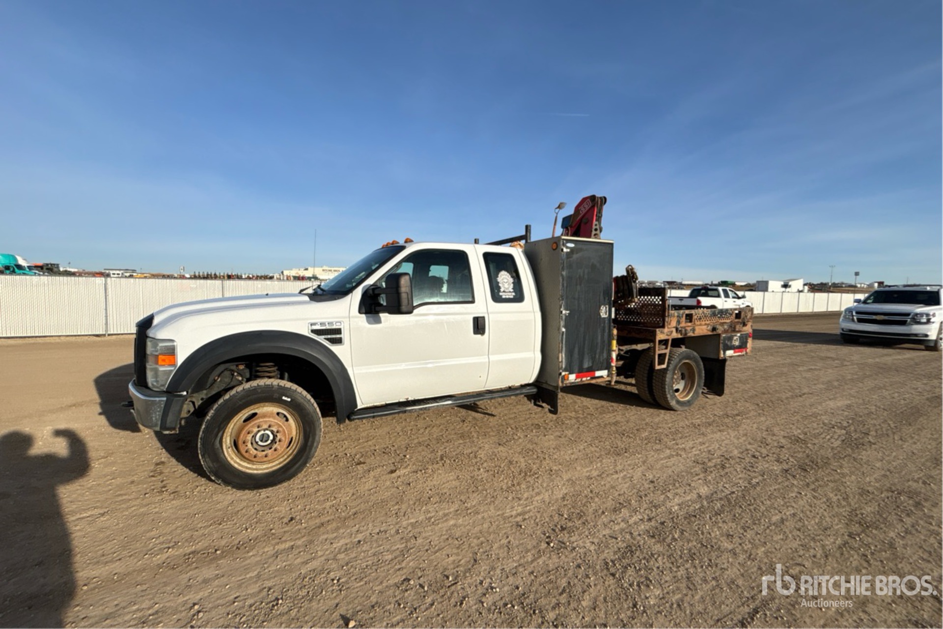 General Appearance with Foto, angolo anteriore sinistro