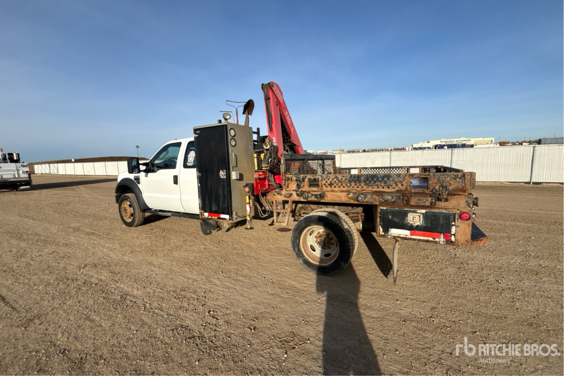 General Appearance with Foto, angolo posteriore sinistro