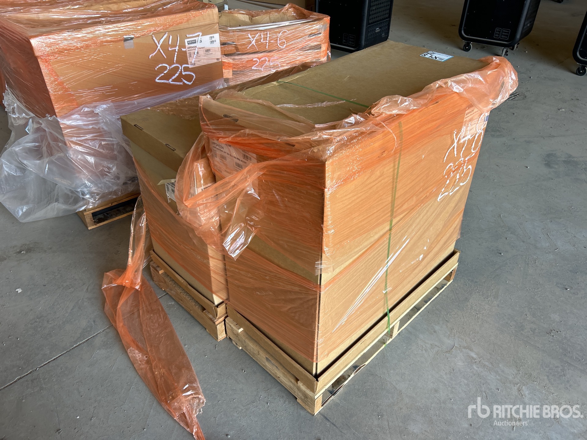 General Appearance with Picture, Right Front Corner