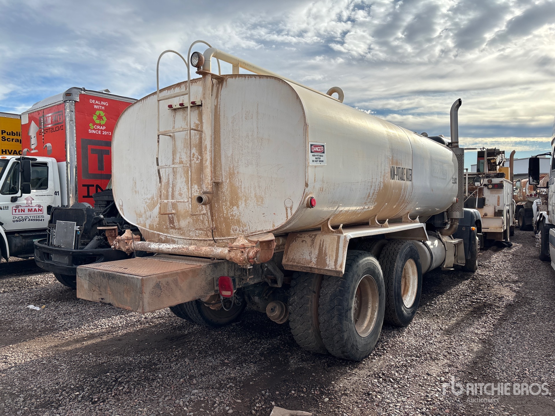 General Appearance with Image, coin arrière droit