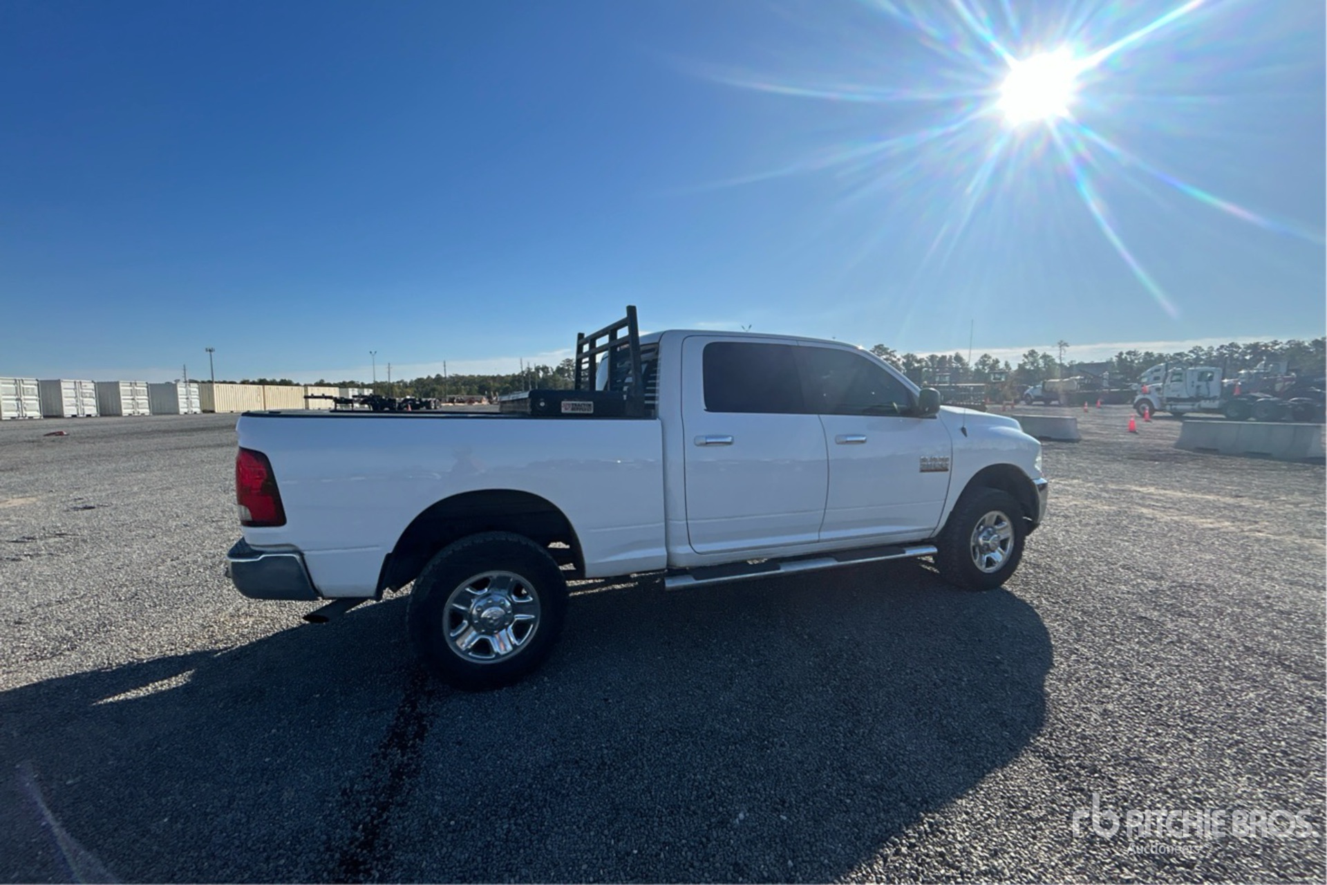 General Appearance with Bild, Ecke hinten rechts