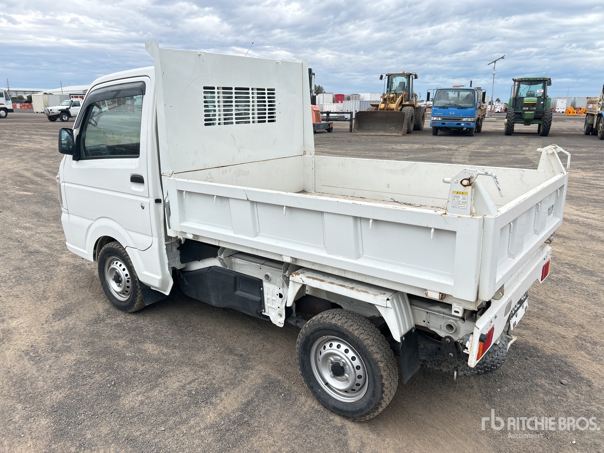 General Appearance with Imagen: esquina trasera derecha