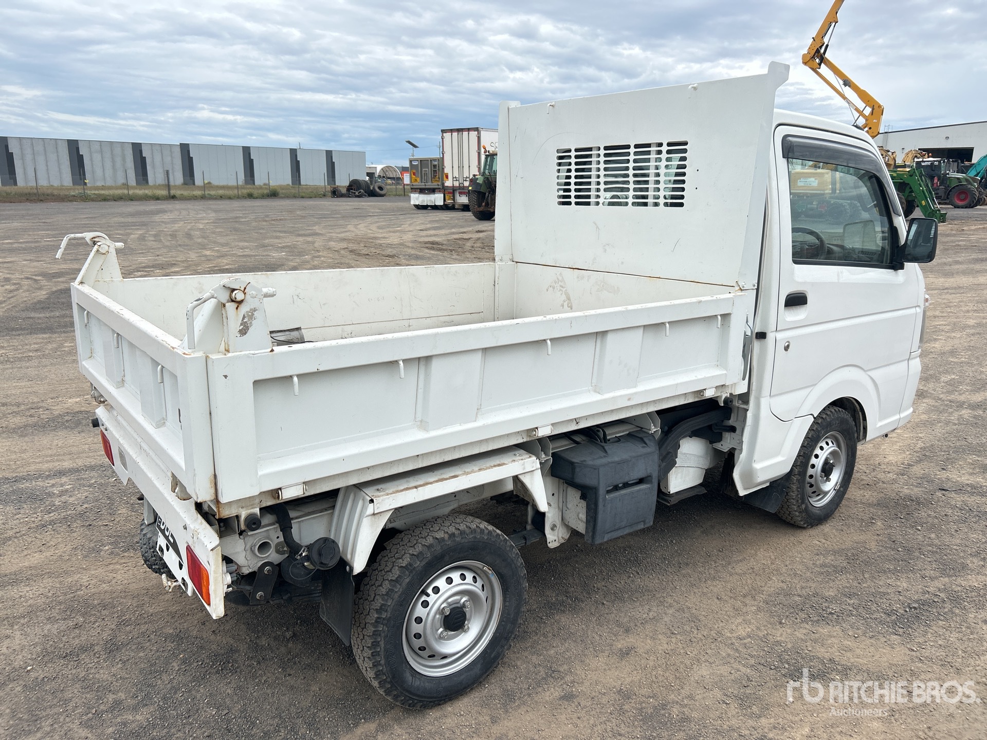 General Appearance with Imagen: esquina trasera izquierda