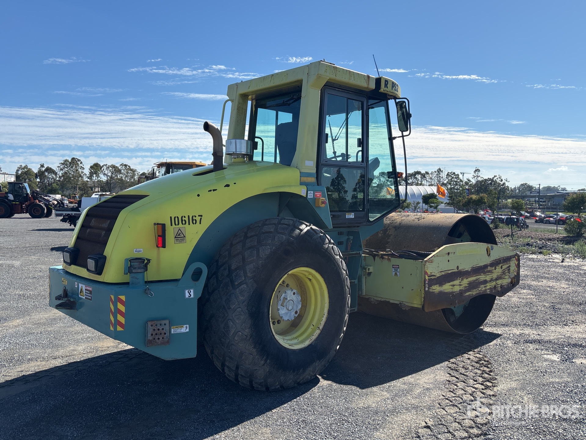 General Appearance with Foto, angolo anteriore sinistro