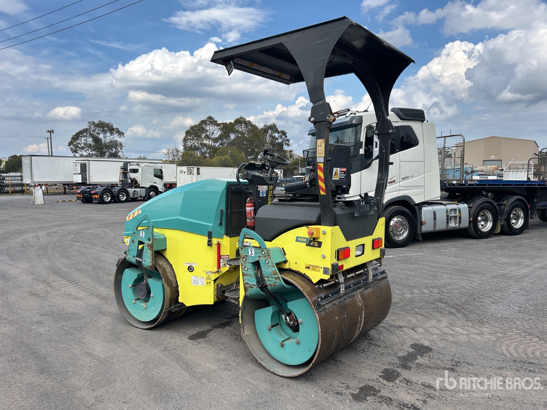 General Appearance with Zdjęcie, lewy dolny róg