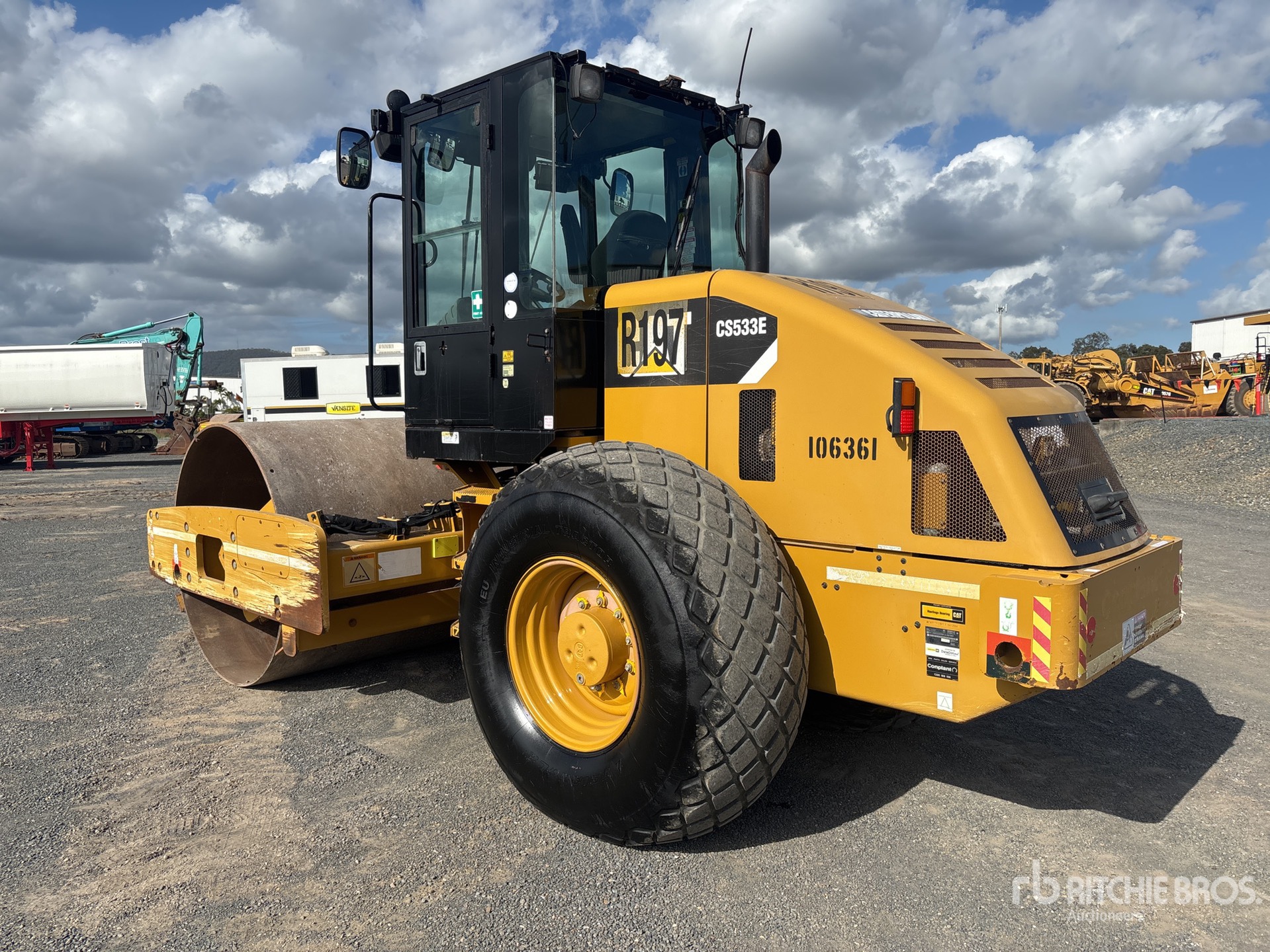 General Appearance with Picture, Left Rear Corner