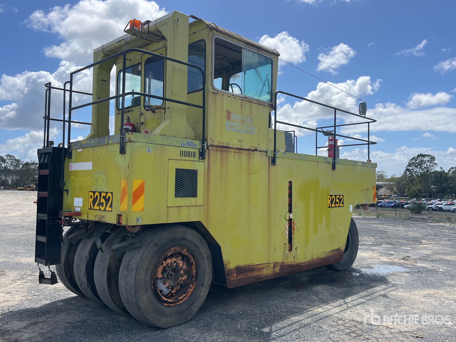 General Appearance with Imagen: esquina trasera derecha