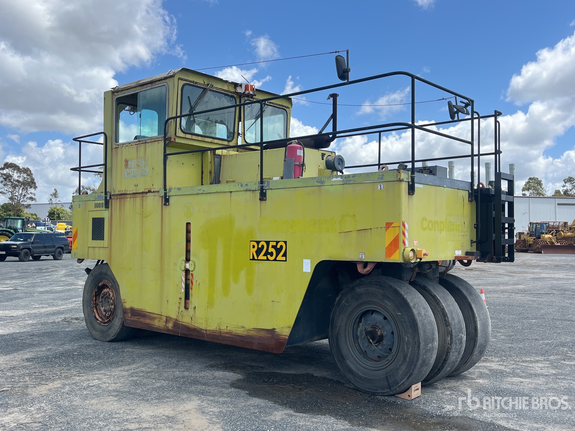 General Appearance with Imagen: esquina delantera derecha