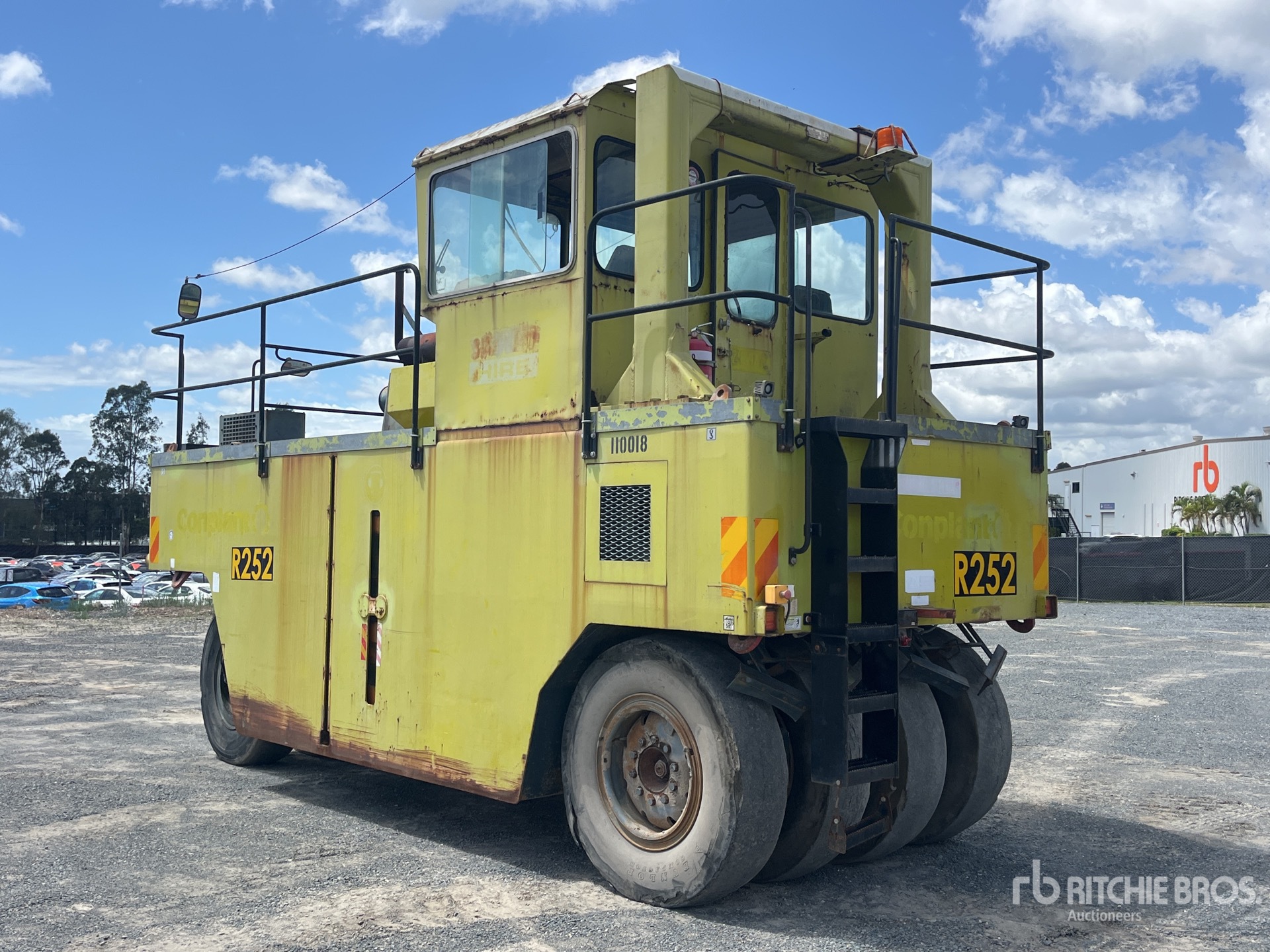 General Appearance with Imagen: esquina trasera izquierda