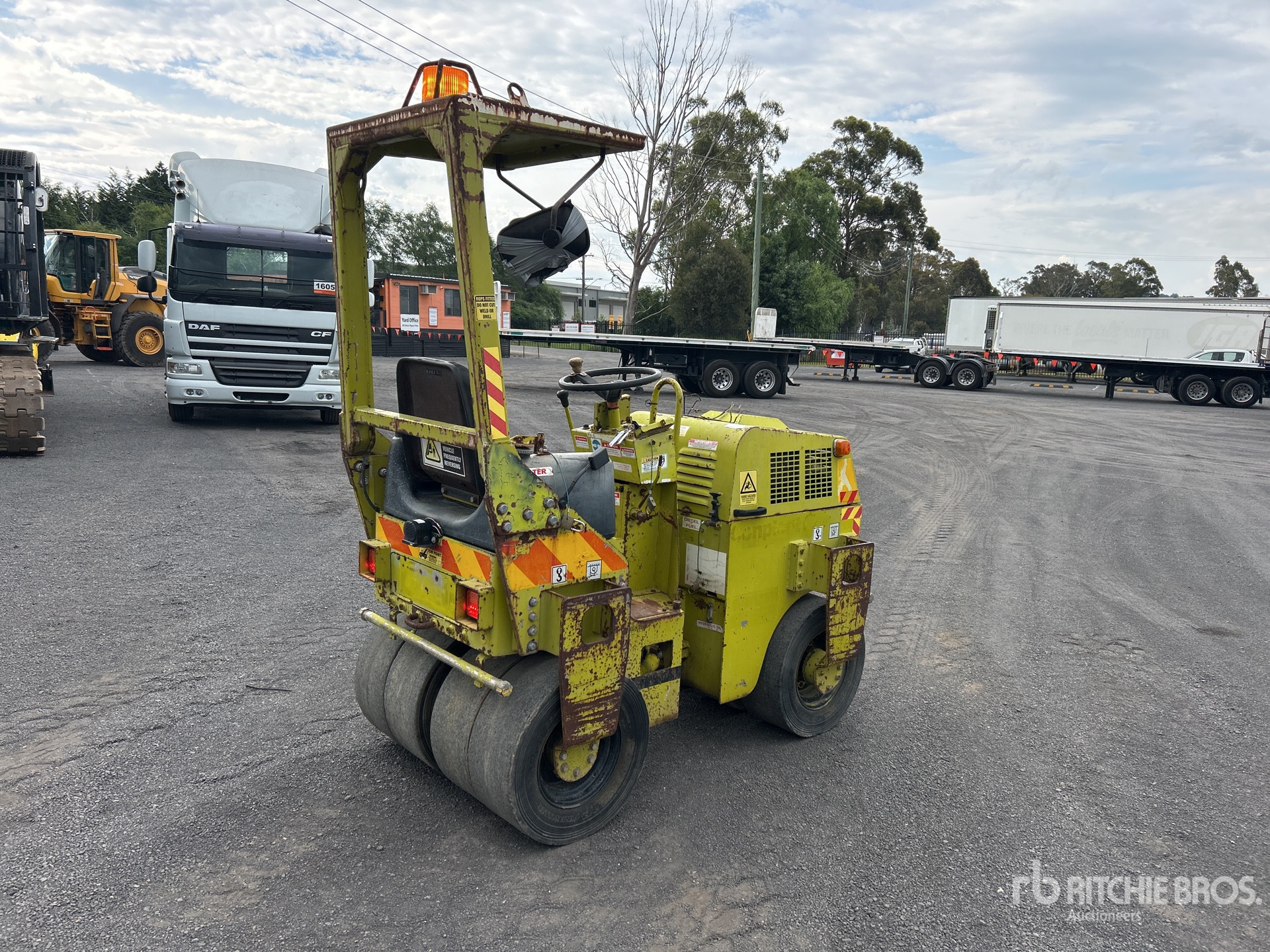 General Appearance with Bild, Ecke hinten rechts