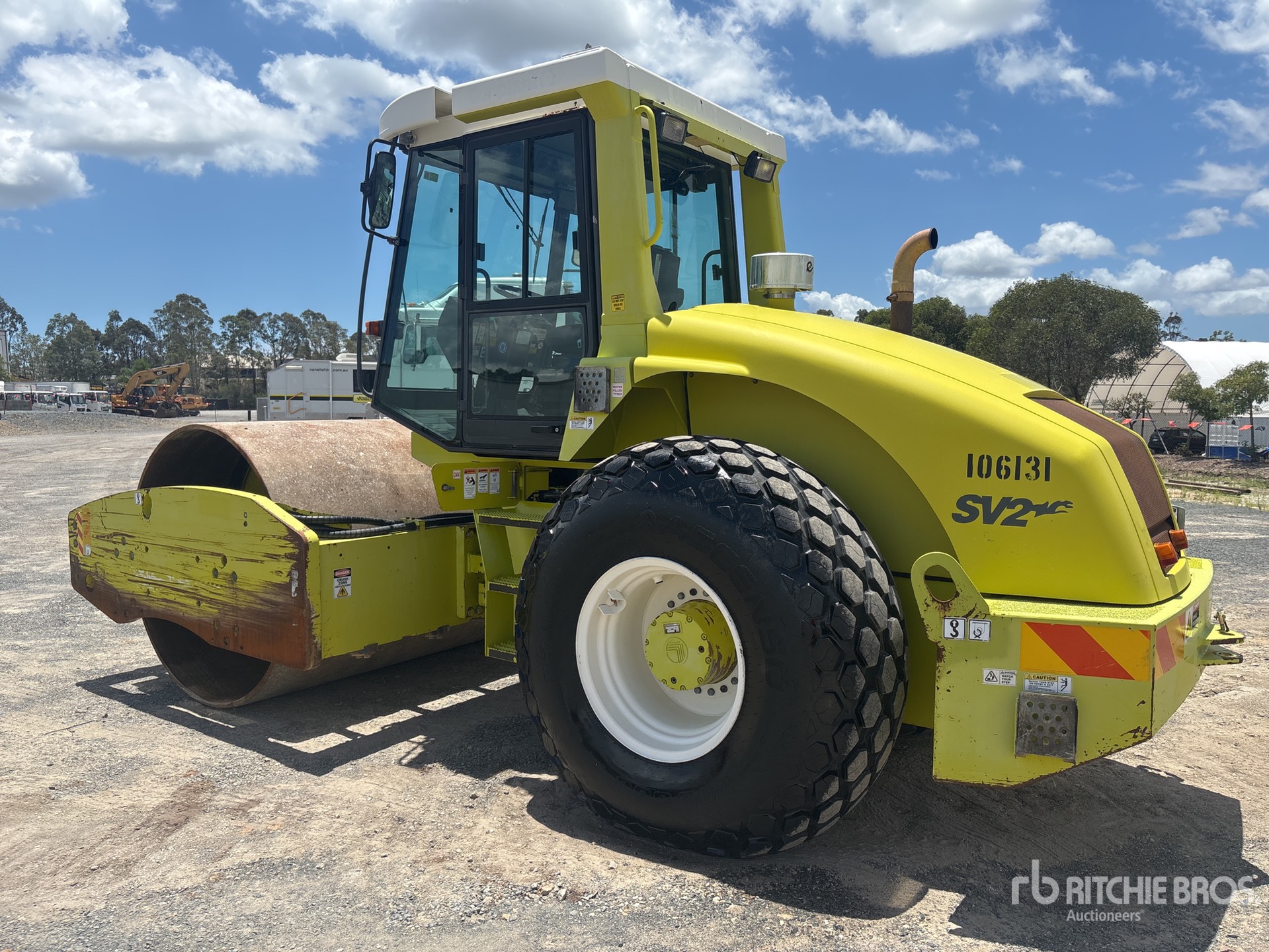 General Appearance with Picture, Left Rear Corner