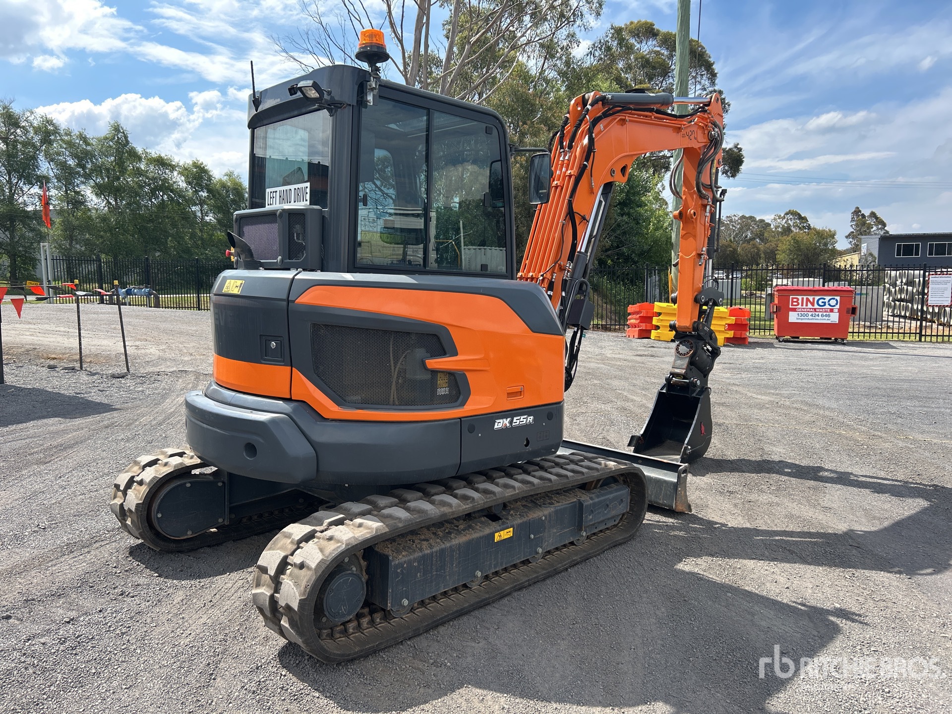 General Appearance with Picture, Right Rear Corner