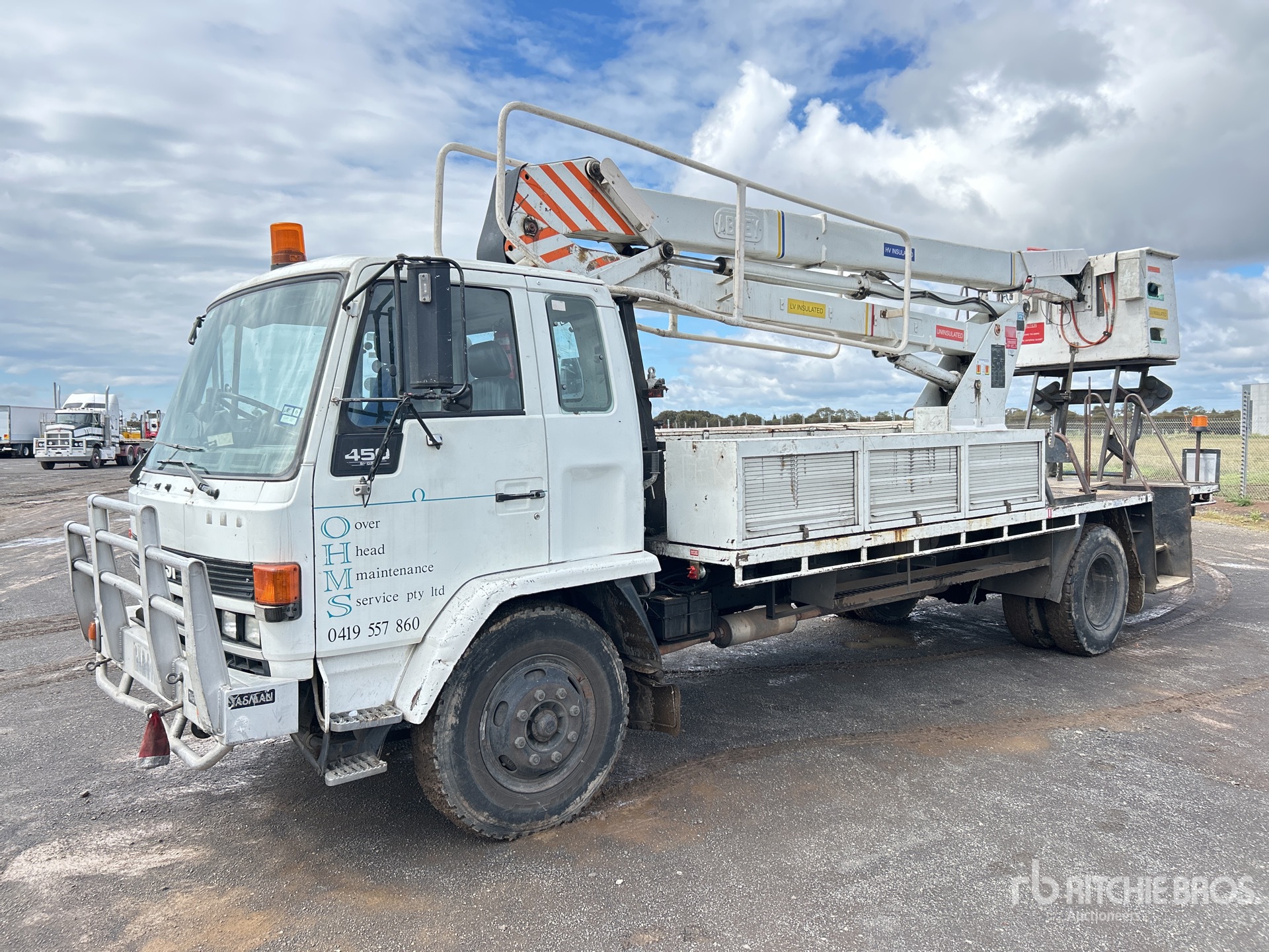 Aspect général with Image, coin avant droit