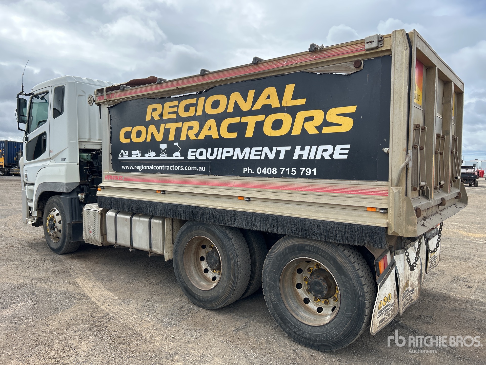 General Appearance with Foto, angolo anteriore sinistro