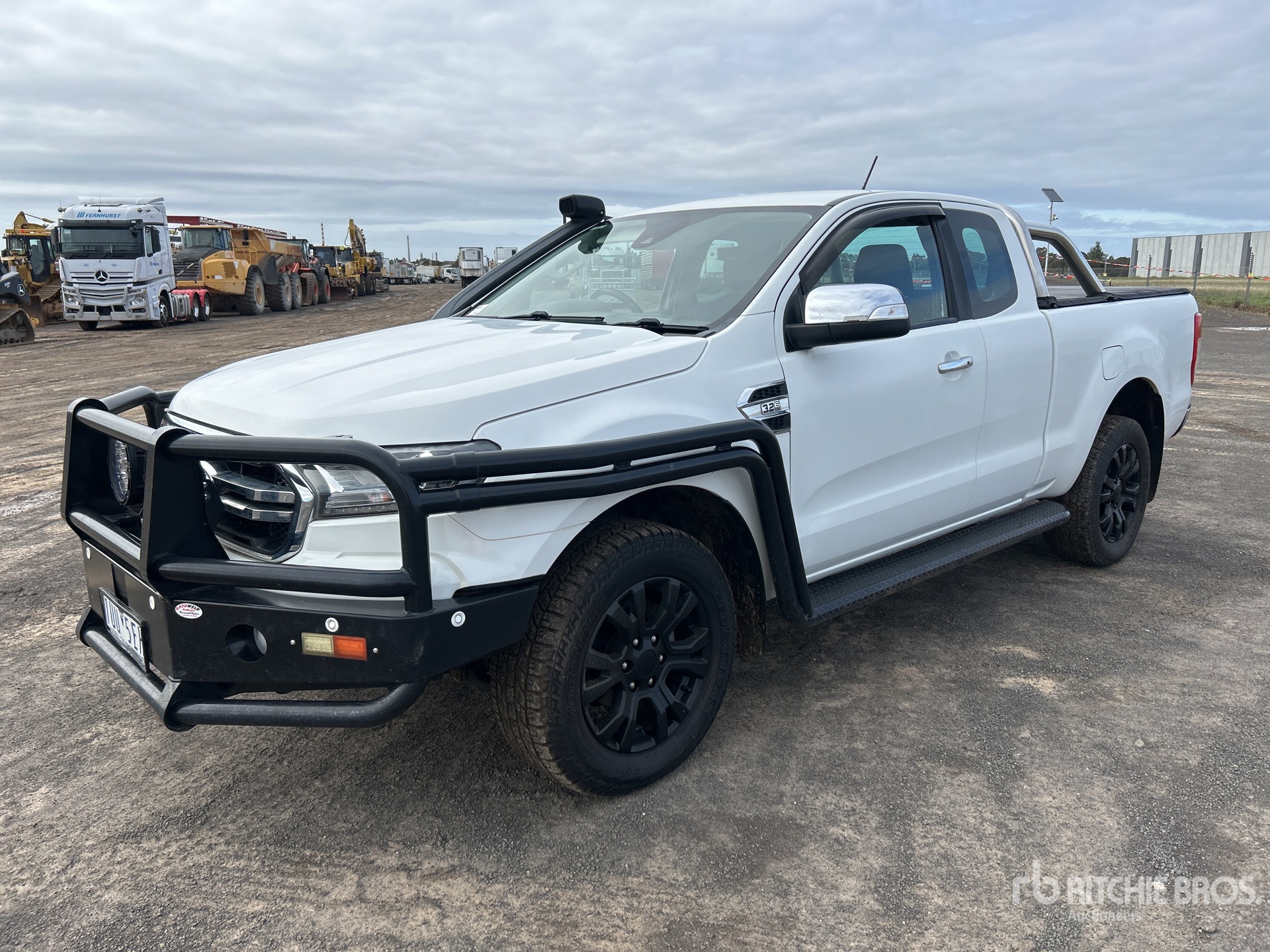 Aspect général with Image, coin avant droit