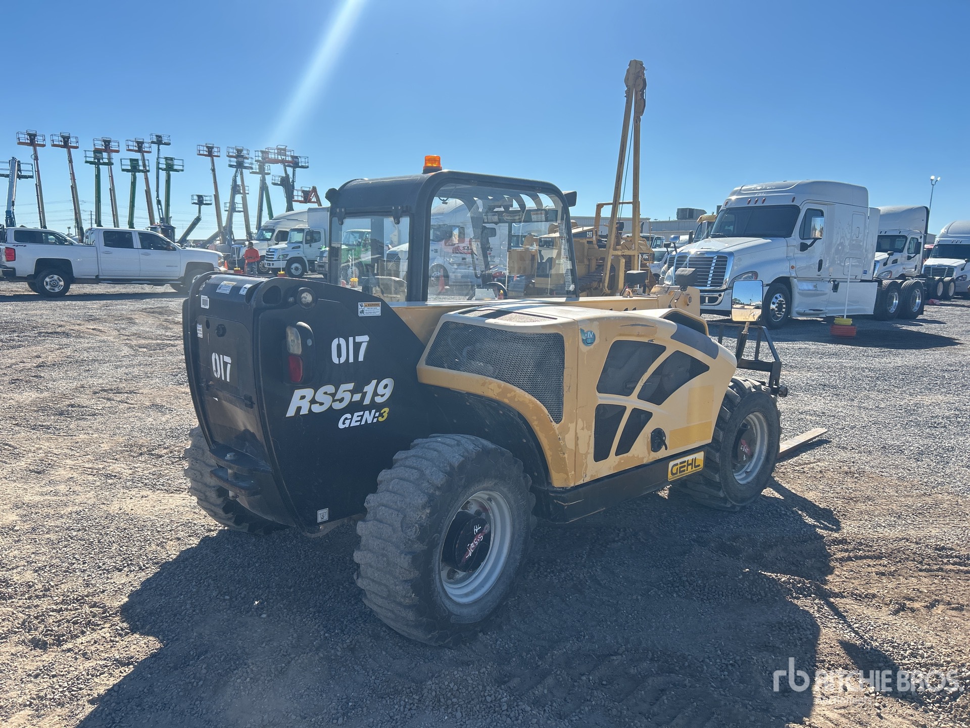 General Appearance with Picture, Right Rear Corner