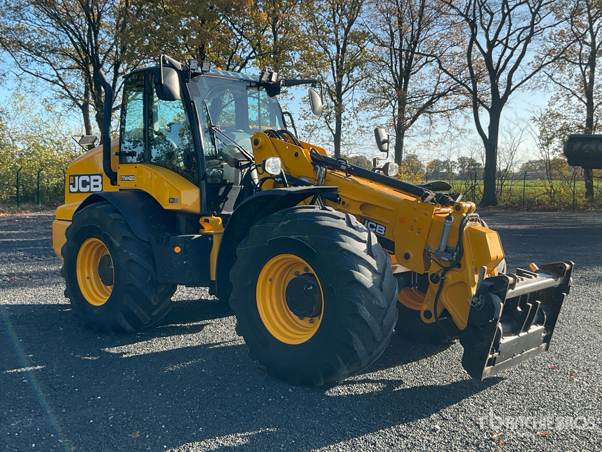 General Appearance with Picture, Right Front Corner