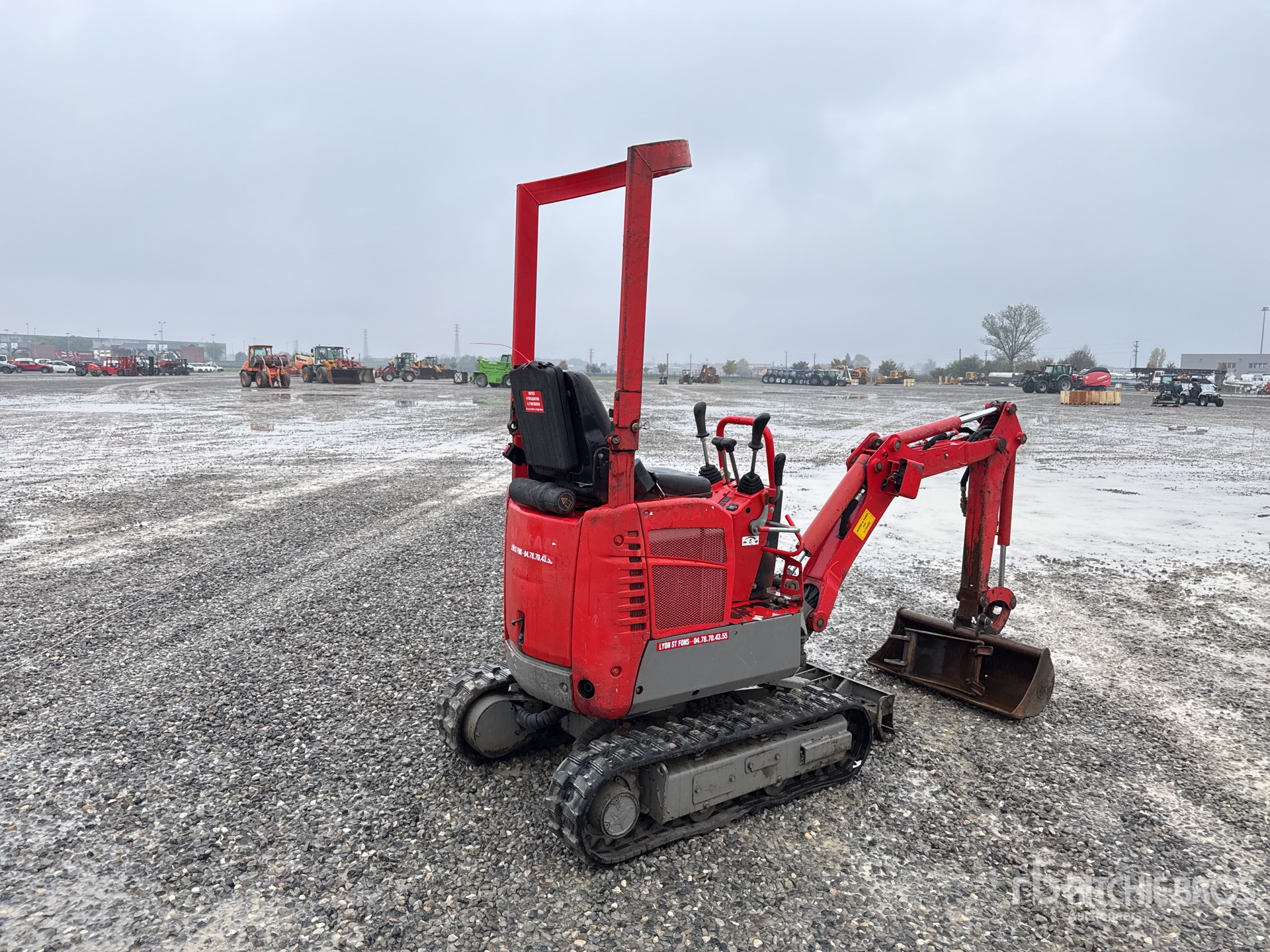 General Appearance with Picture, Right Rear Corner