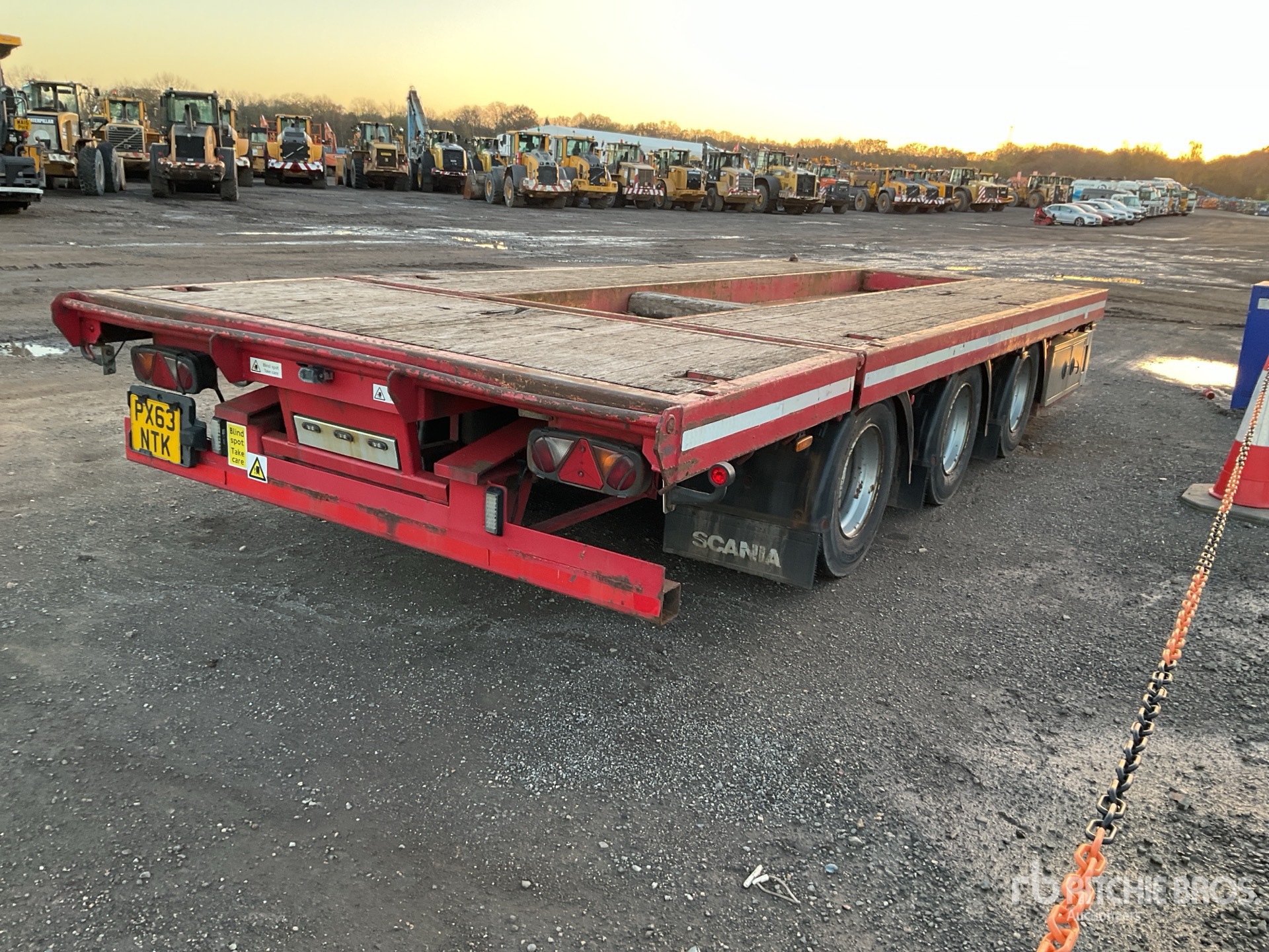 General Appearance with Imagen: esquina trasera derecha