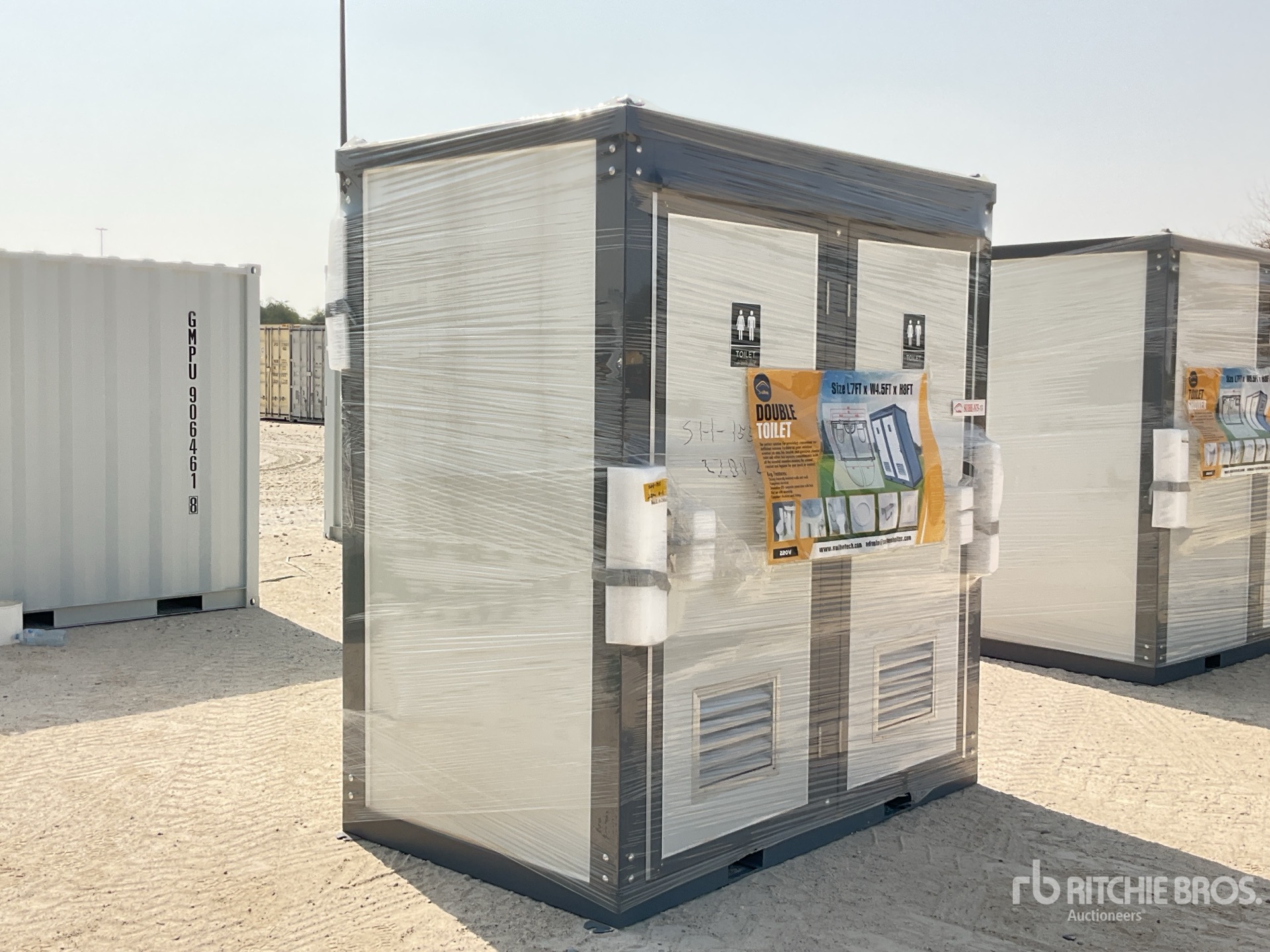 General Appearance with Bild, Ecke vorne rechts