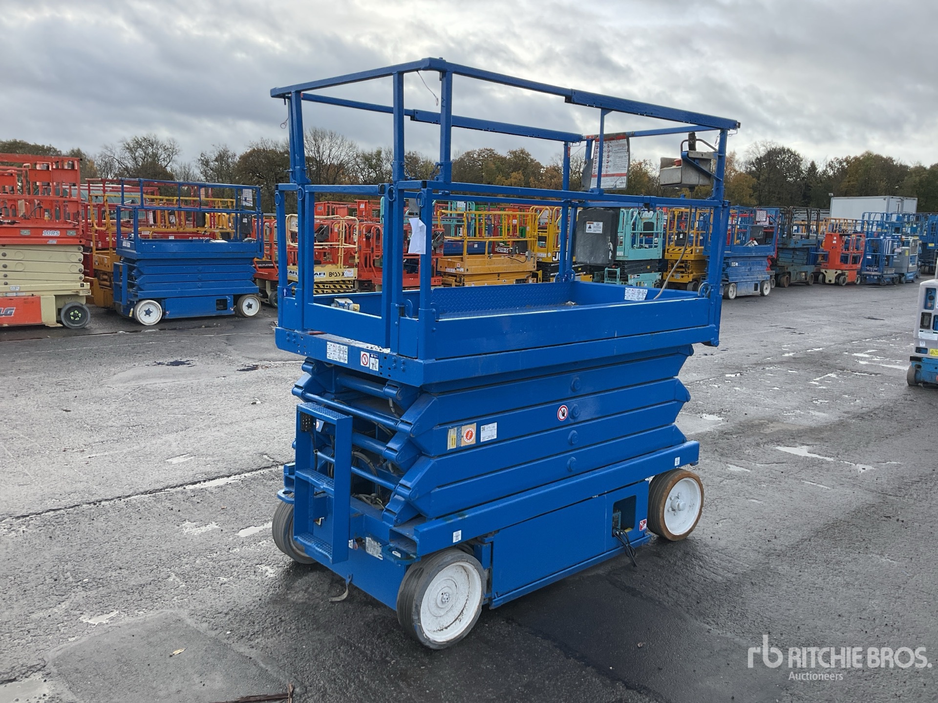 General Appearance with Imagen: esquina trasera derecha