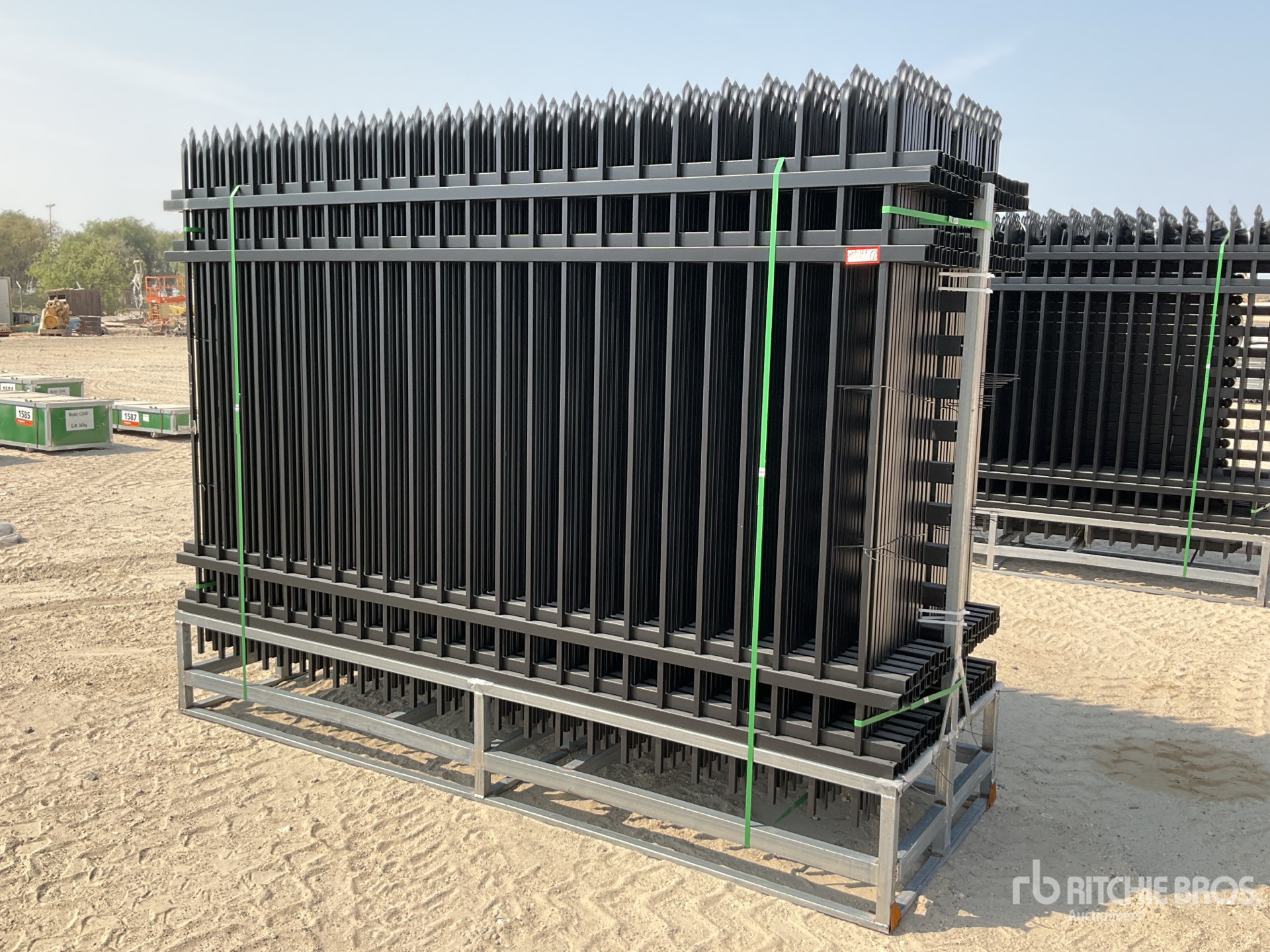 Aspect général with Image, coin arrière droit