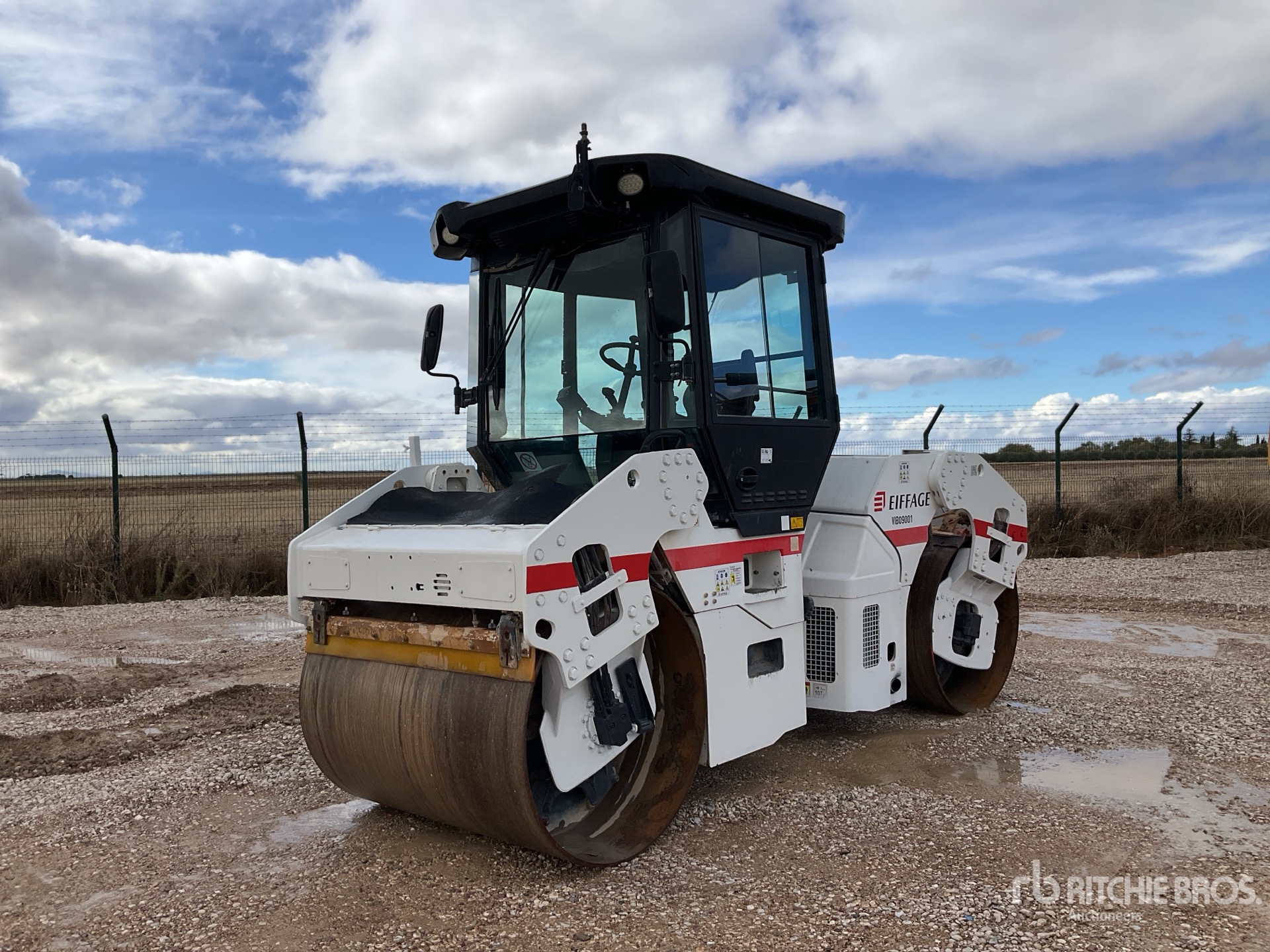 General Appearance with Operation Video