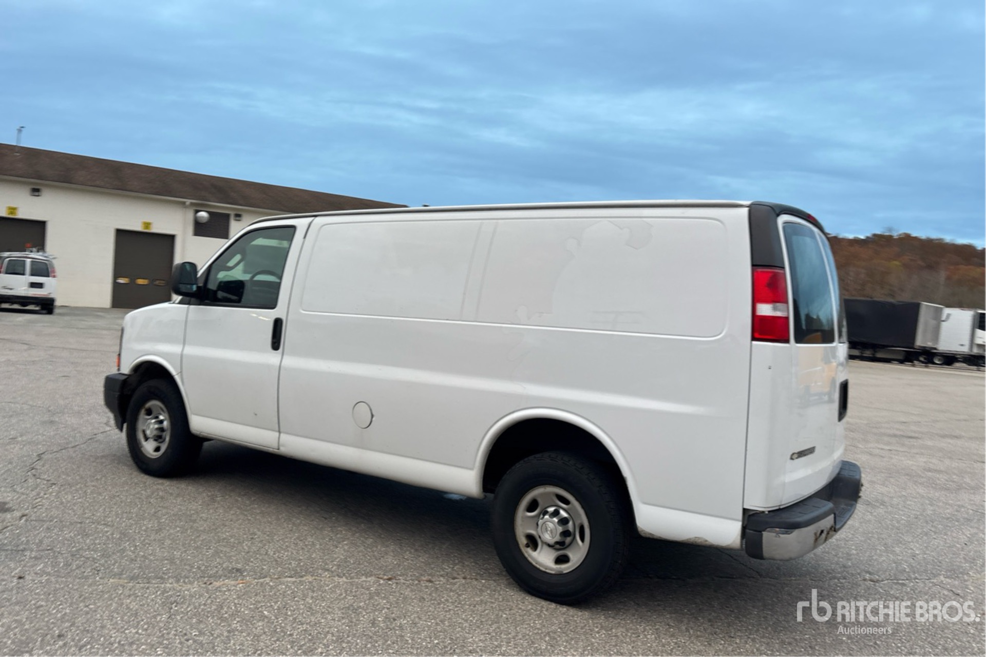 General Appearance with Picture, Left Rear Corner