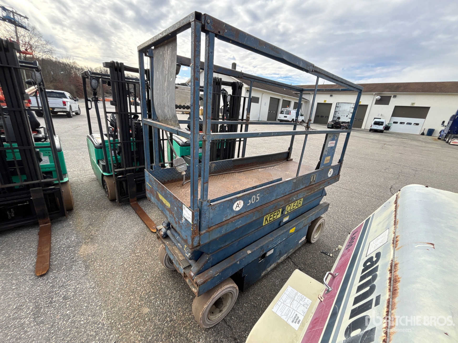 General Appearance with Picture, Right Rear Corner