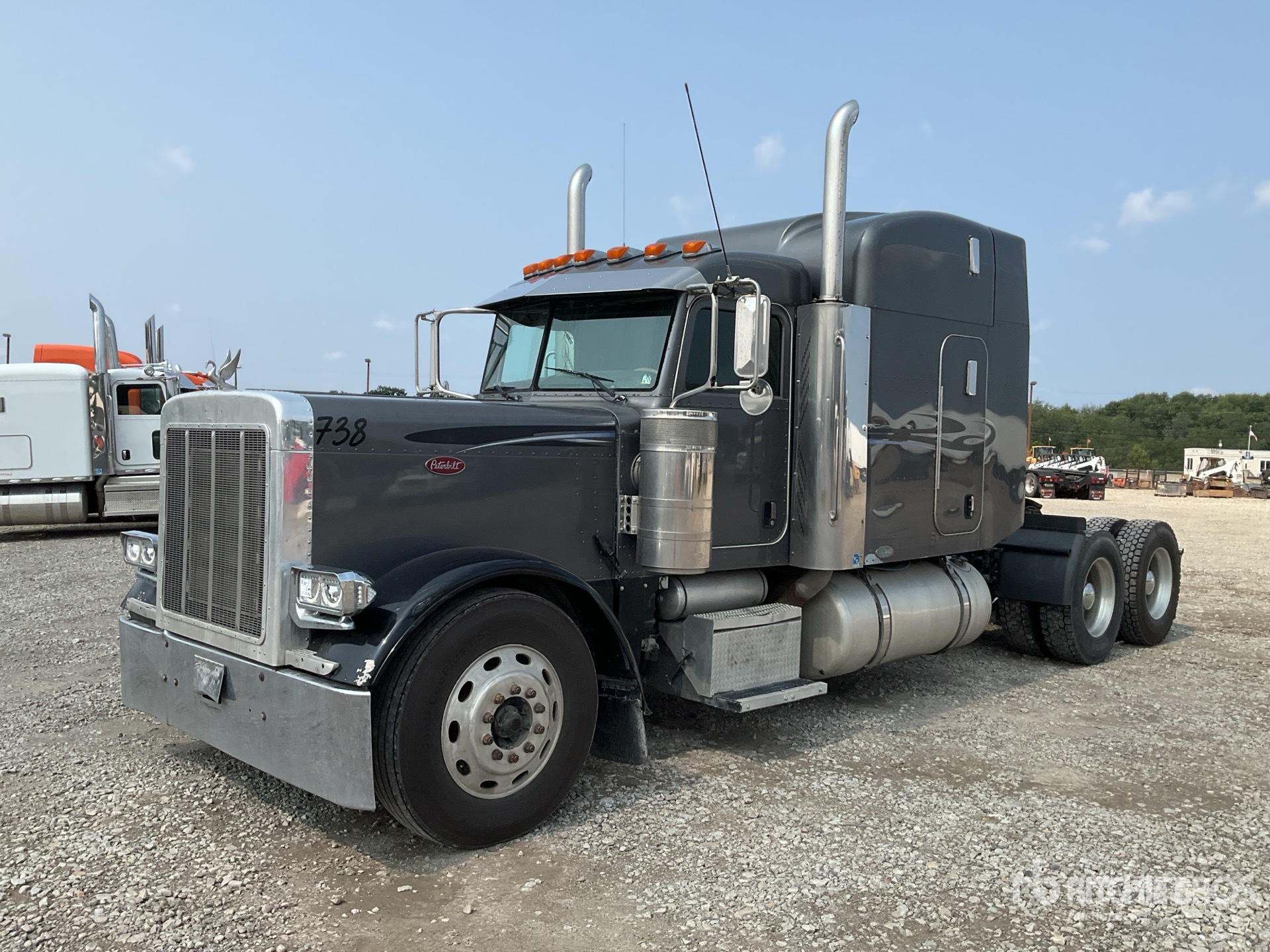 General Appearance with Picture, Left Front Corner