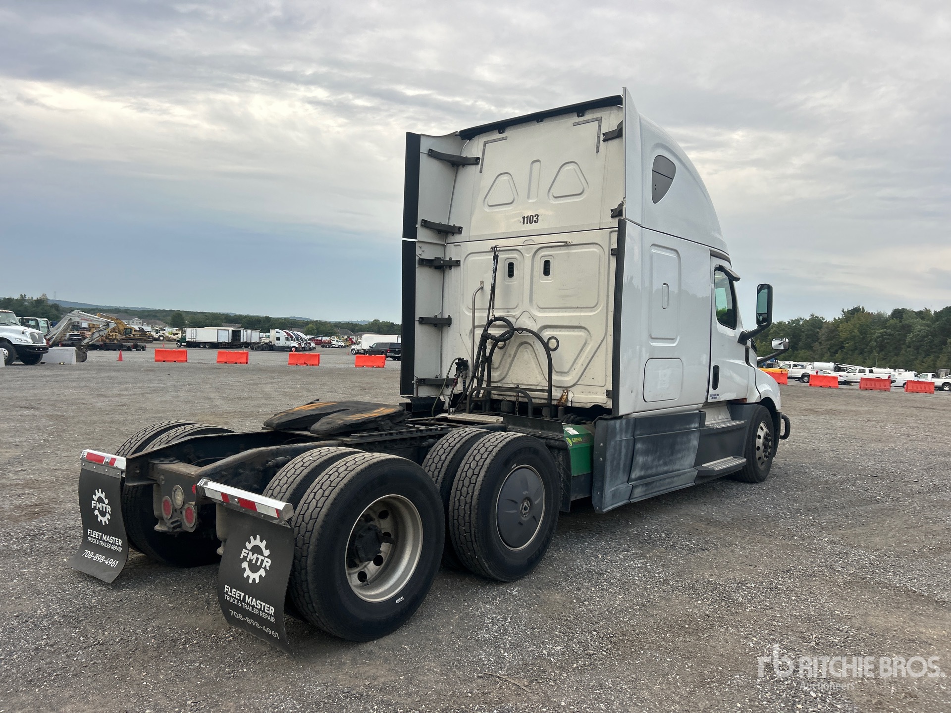 General Appearance with Imagen: esquina trasera derecha