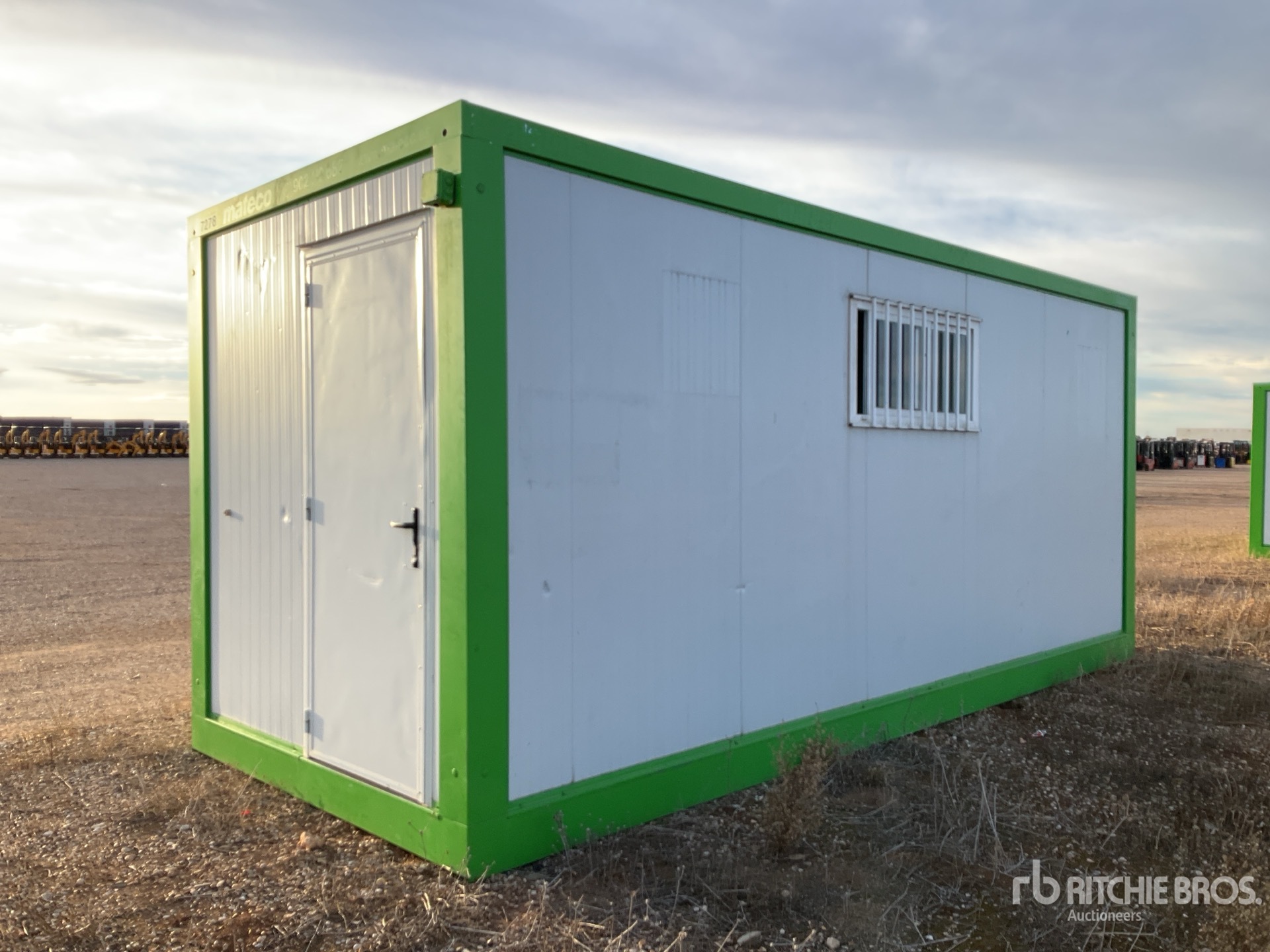 General Appearance with Picture, Right Rear Corner