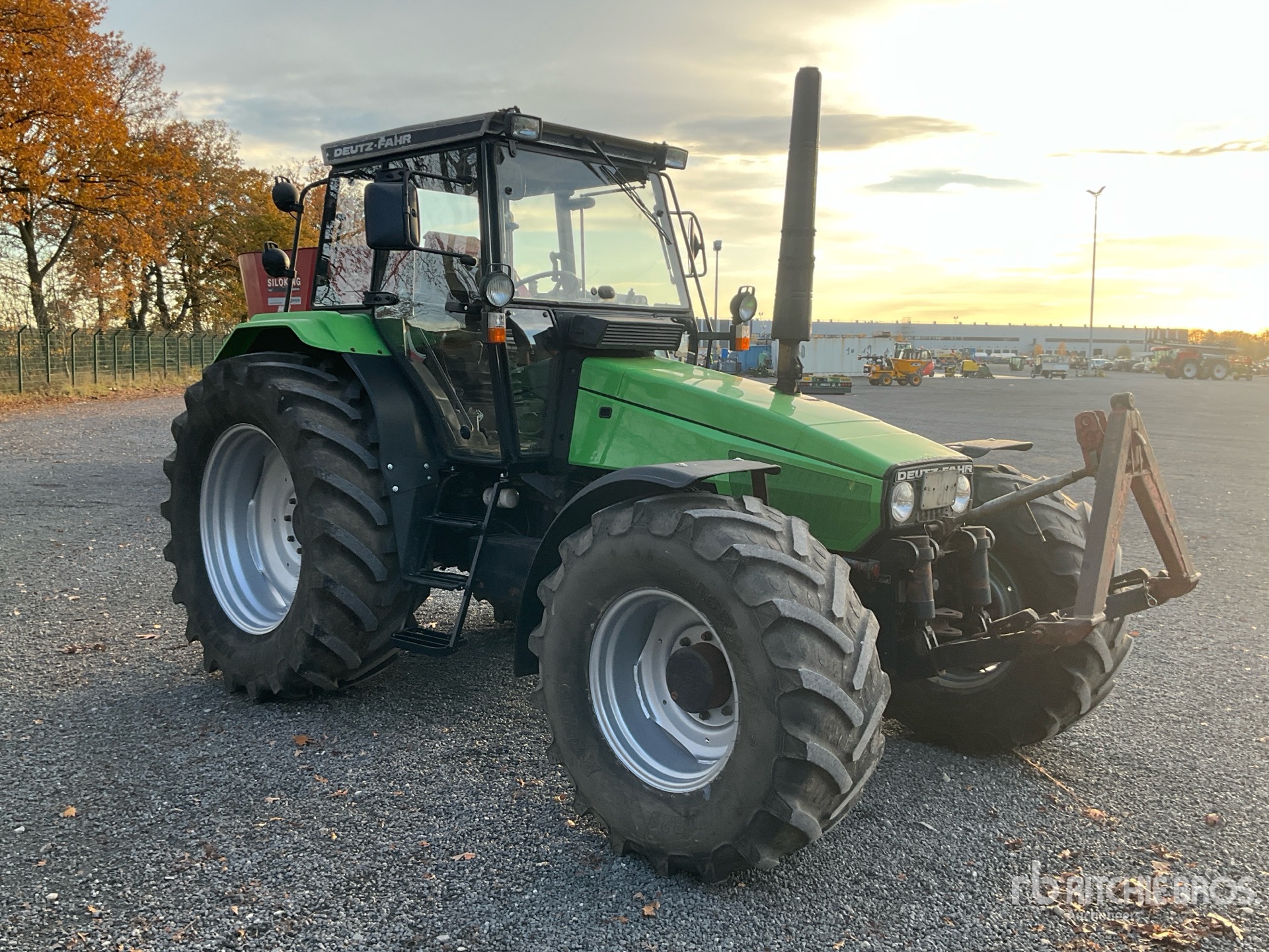 General Appearance with Imagen: esquina delantera derecha