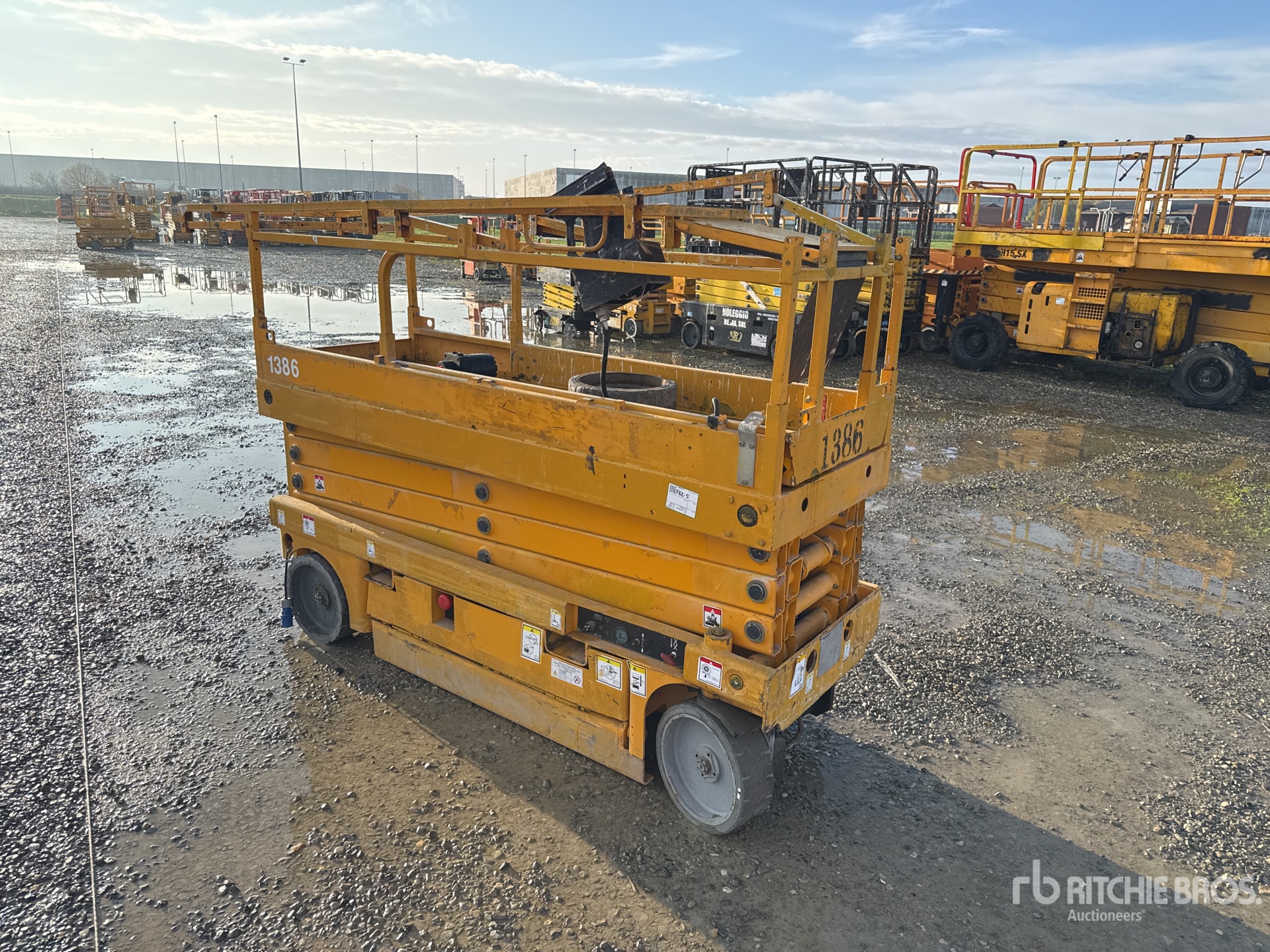 General Appearance with Imagen: esquina delantera derecha