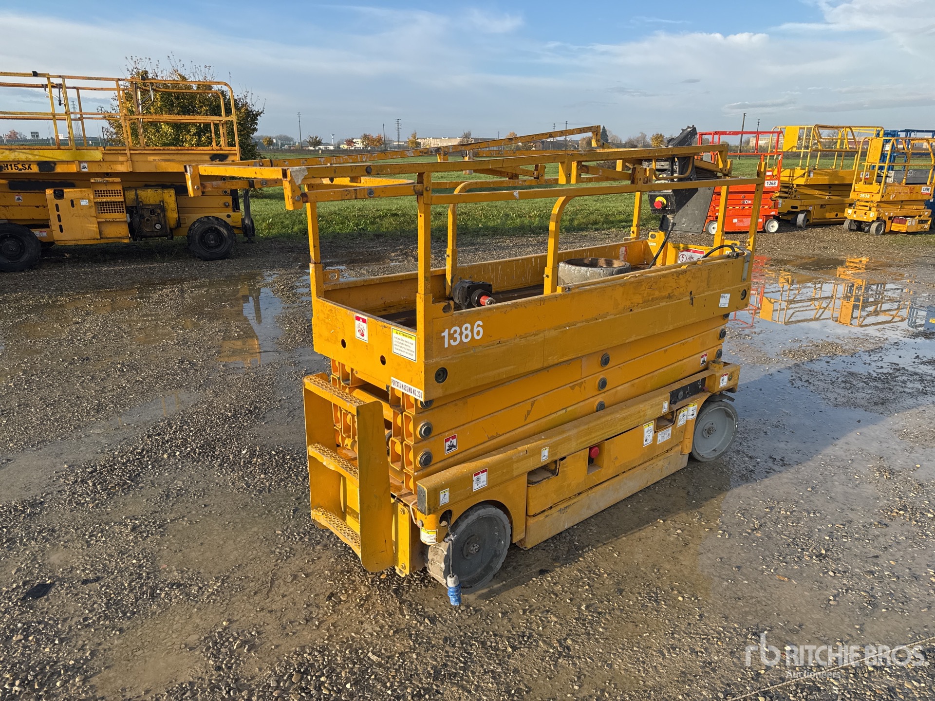 General Appearance with Imagen: esquina trasera derecha