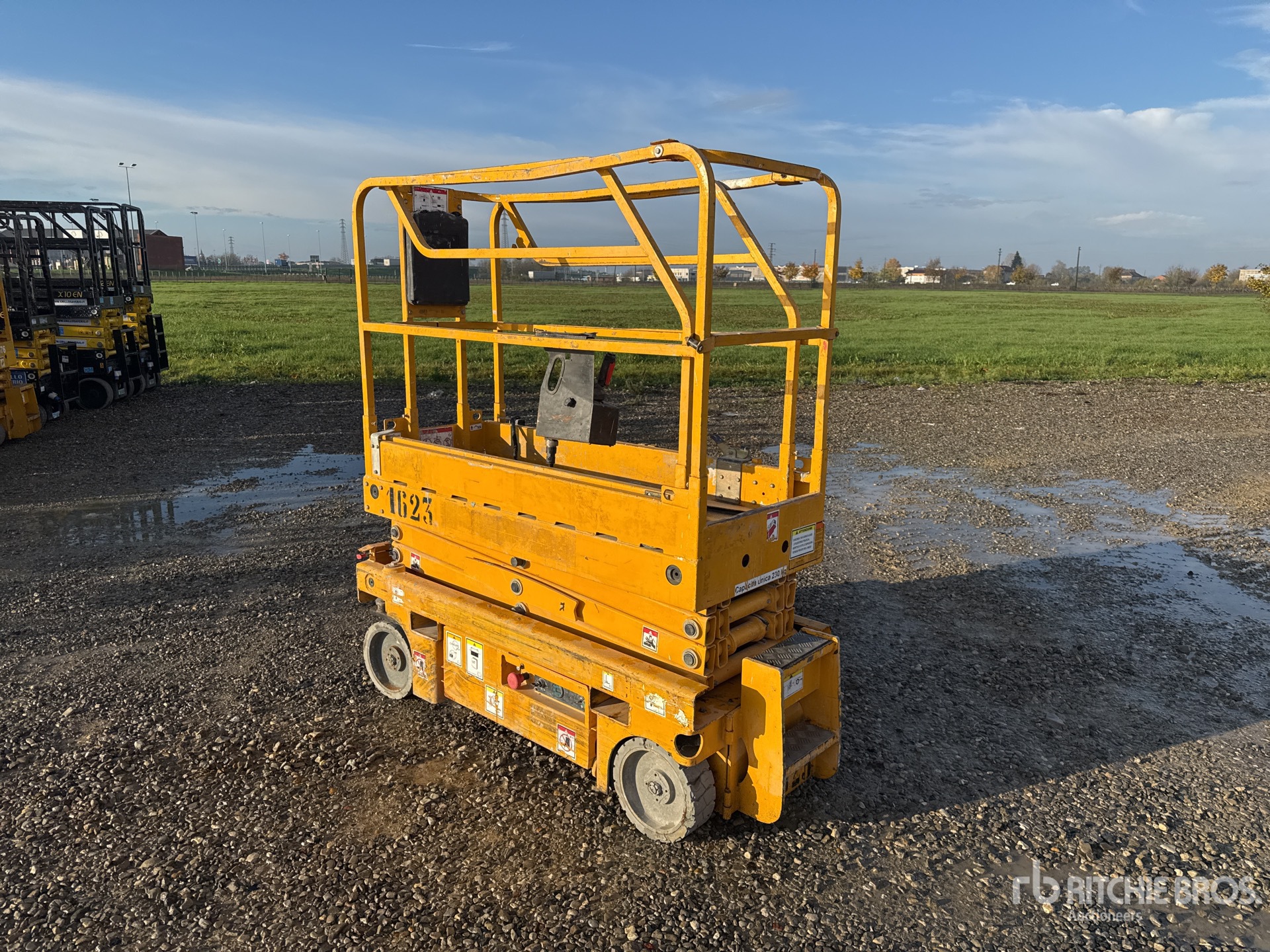 General Appearance with Picture, Left Rear Corner