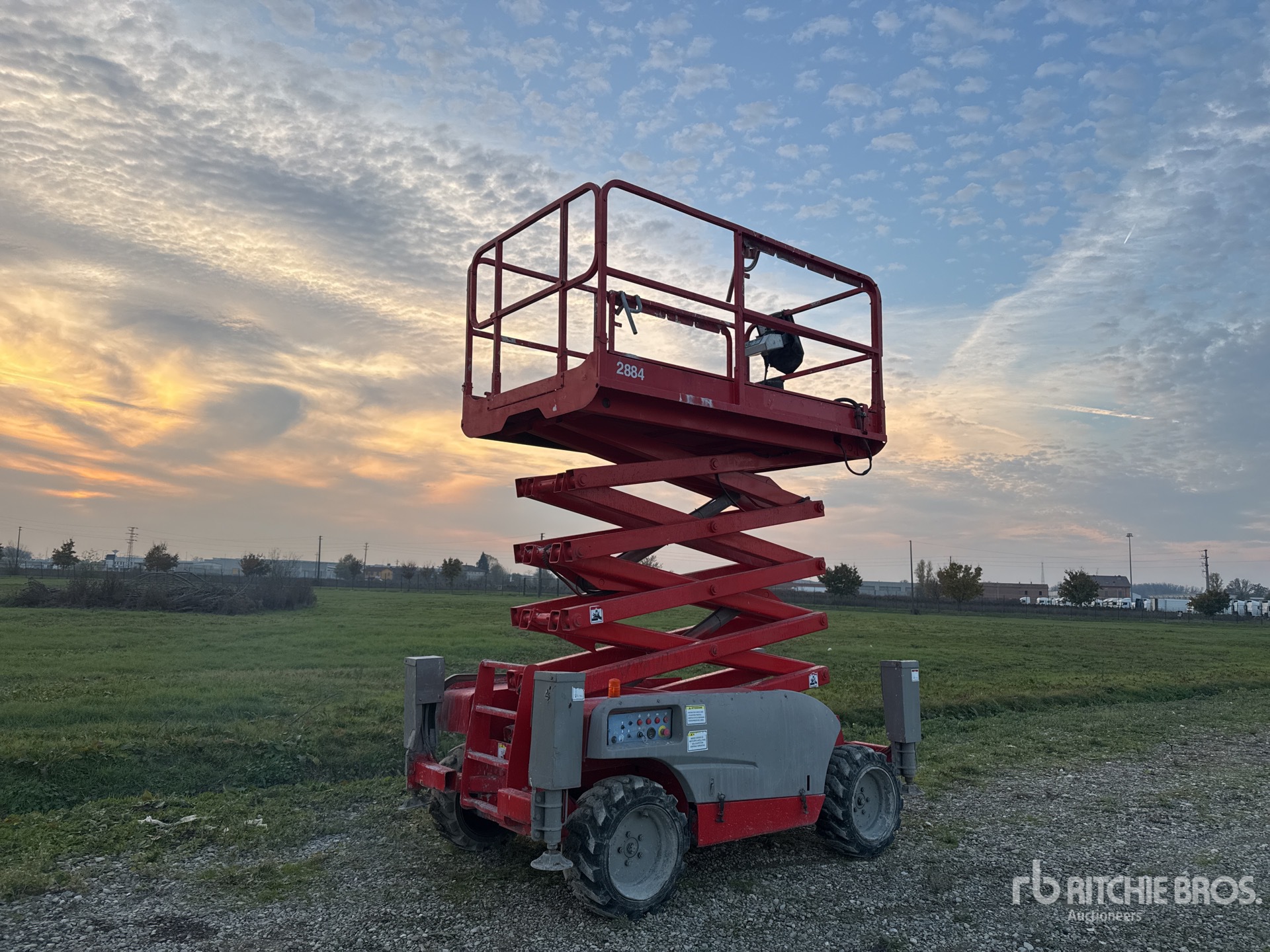 General Appearance with Picture, Right Front Corner