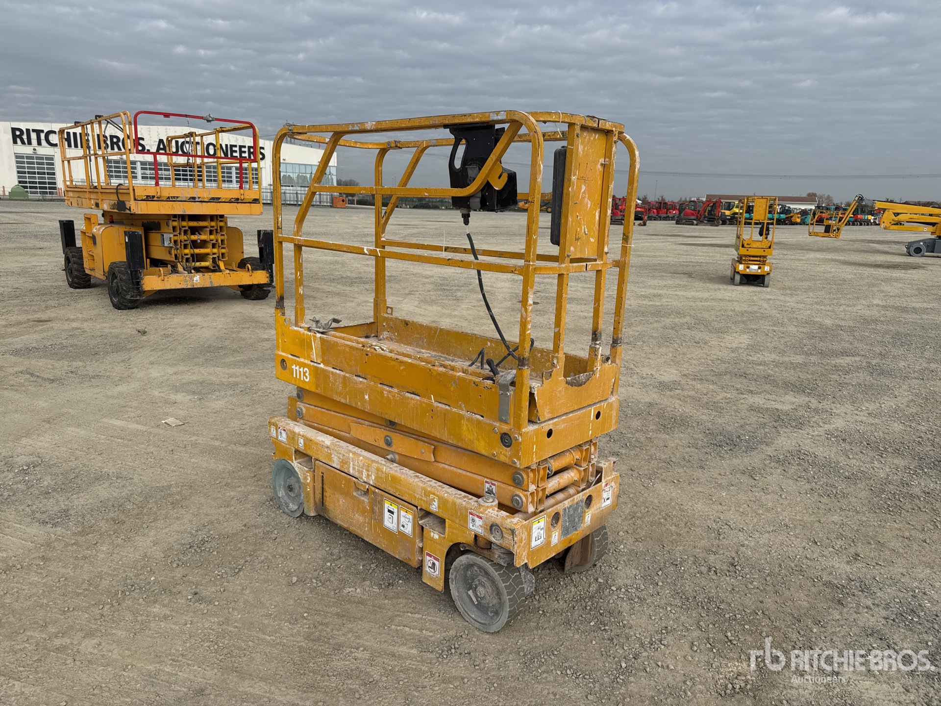 General Appearance with Picture, Right Front Corner