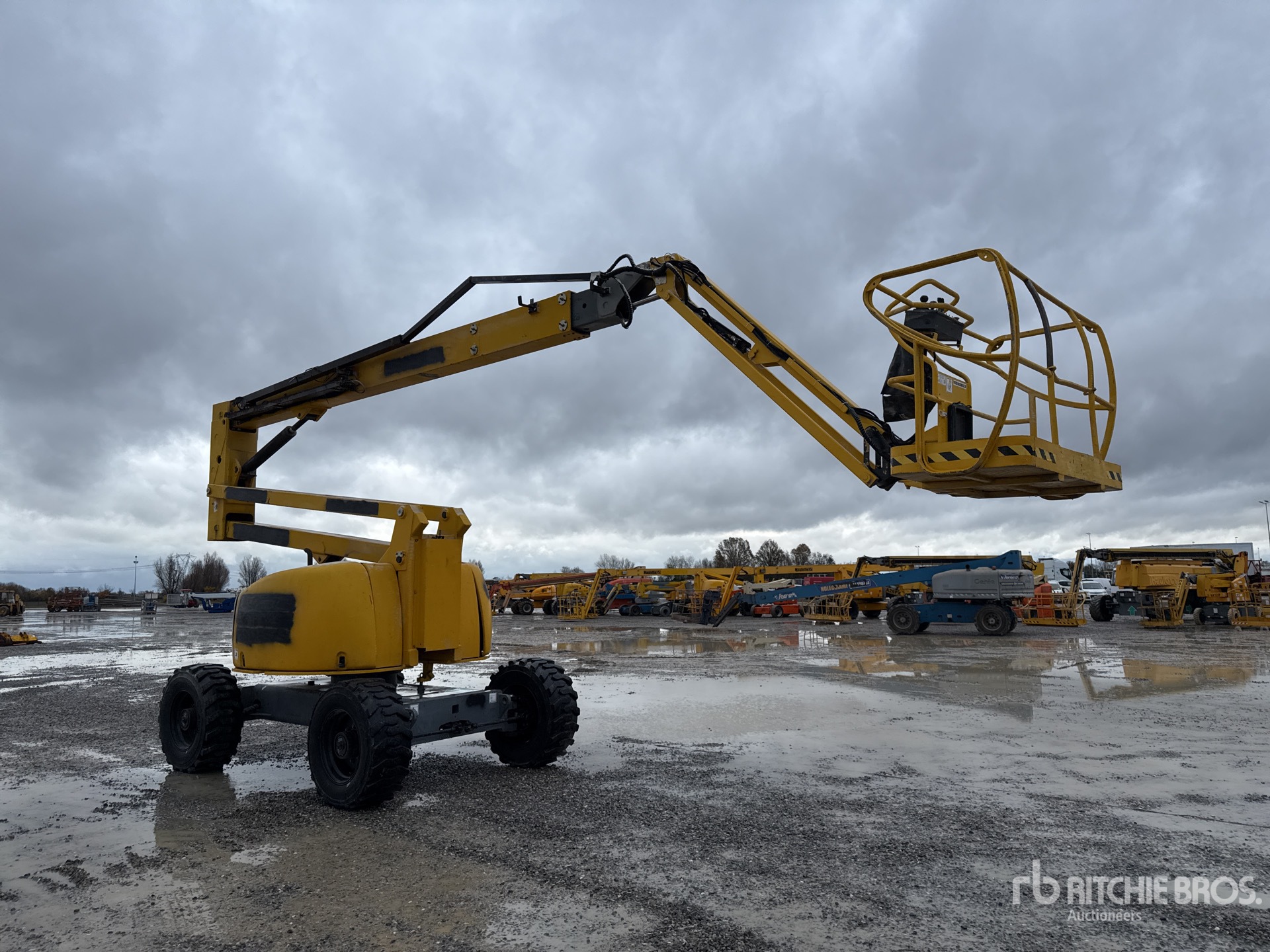 General Appearance with Picture, Right Front Corner