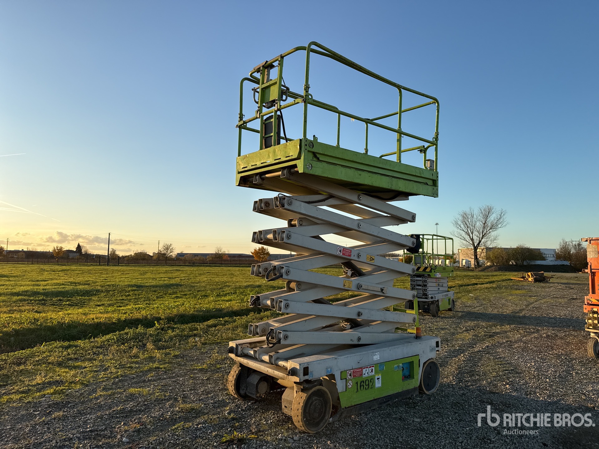 General Appearance with Imagen: esquina delantera derecha