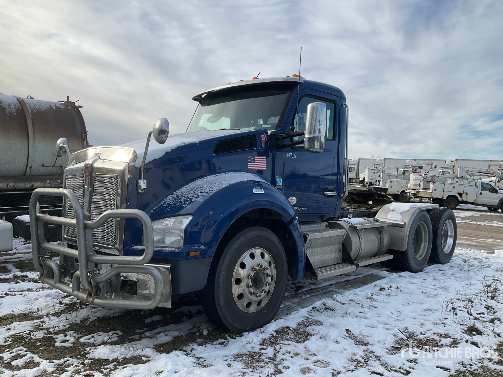 General Appearance with Picture, Left Front Corner