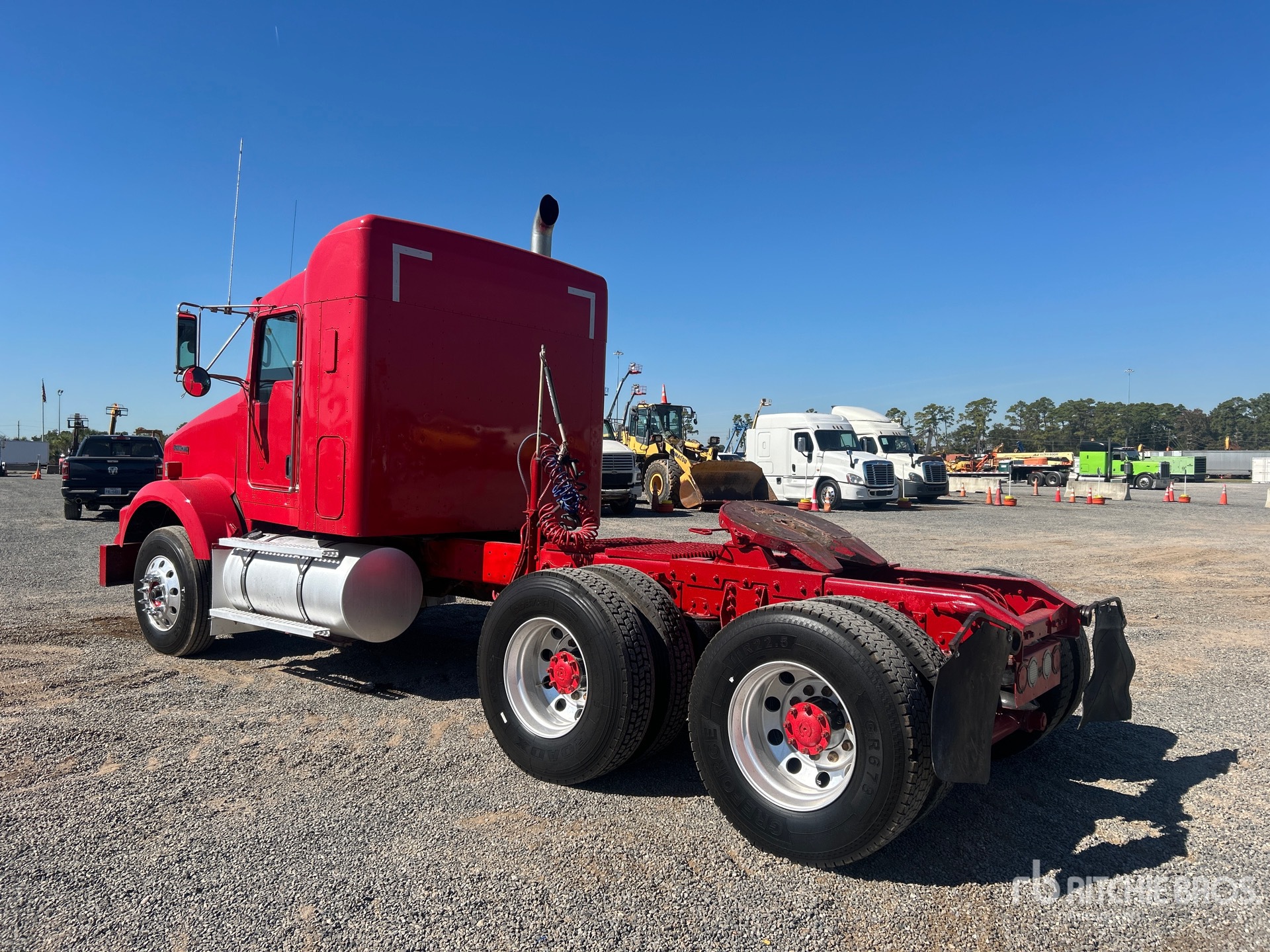 General Appearance with Foto, angolo posteriore sinistro