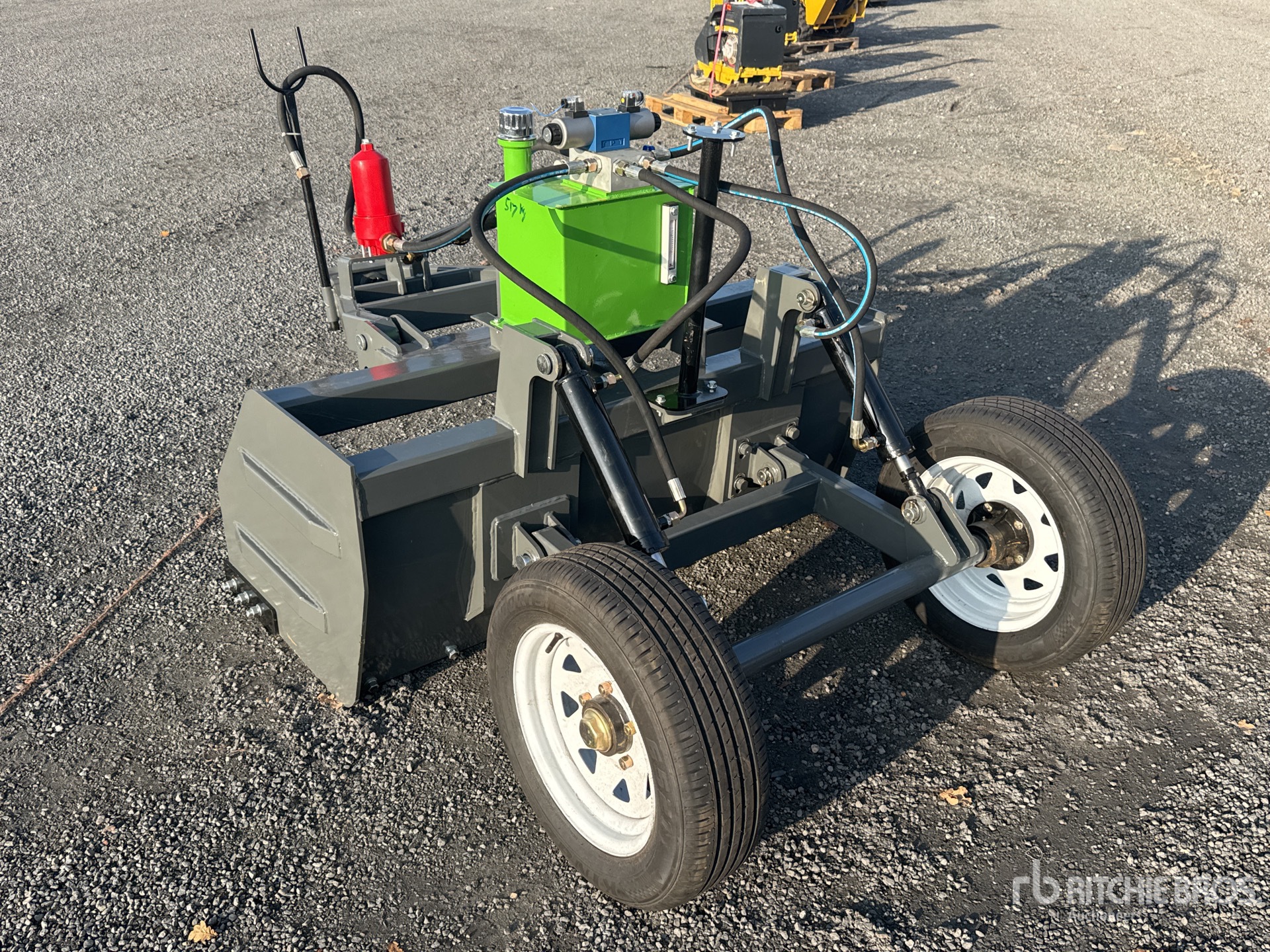 General Appearance with Picture, Right Rear Corner