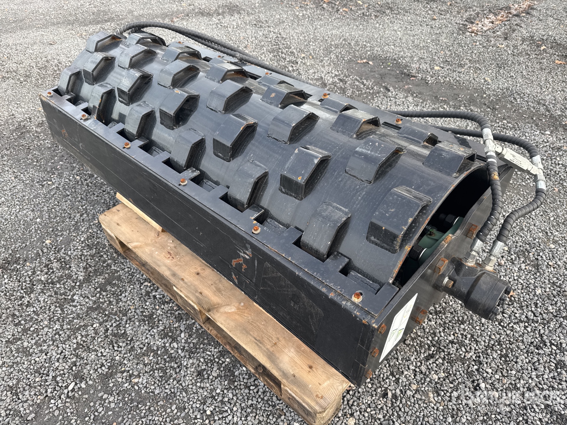 General Appearance with Foto, angolo anteriore sinistro