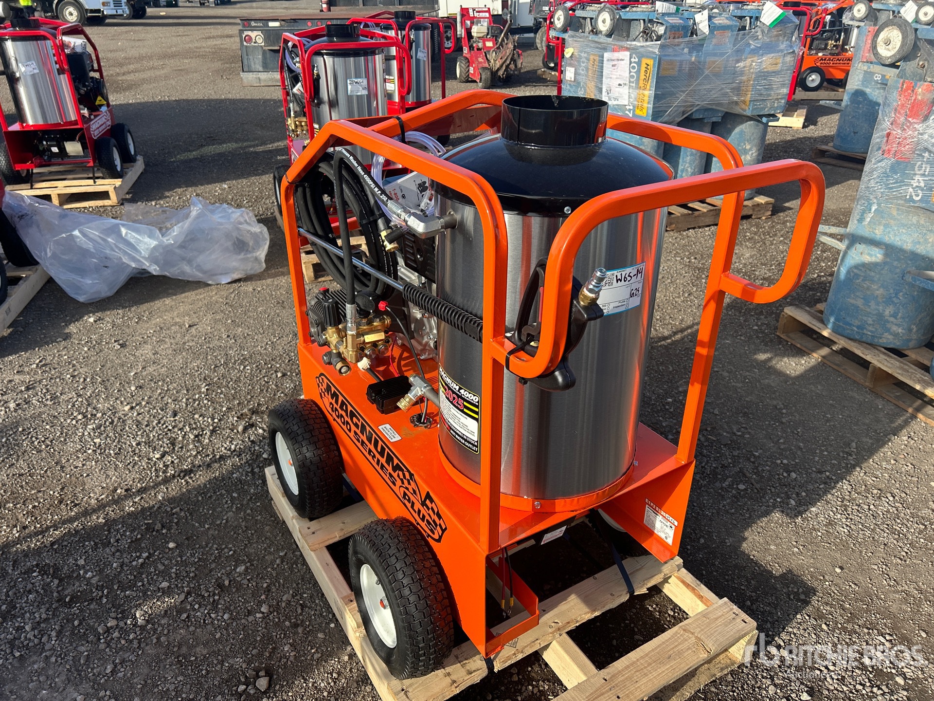 General Appearance with Foto, angolo posteriore sinistro