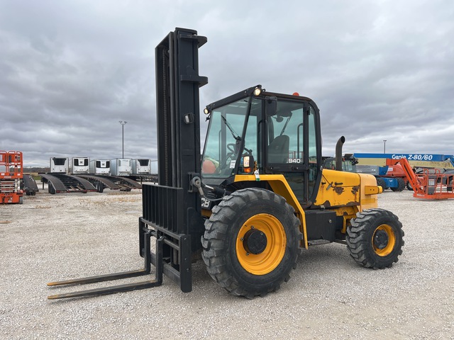 2017 JCB 940 4x4 8000 lb 4x4 Rough Terrain Forklift