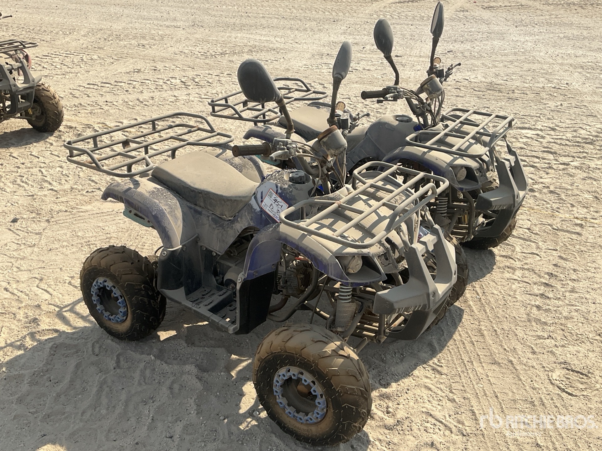 General Appearance with Bild, Ecke vorne rechts