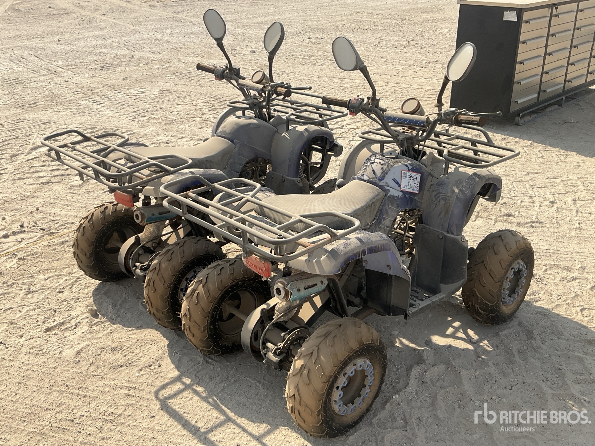 General Appearance with Bild, Ecke hinten rechts